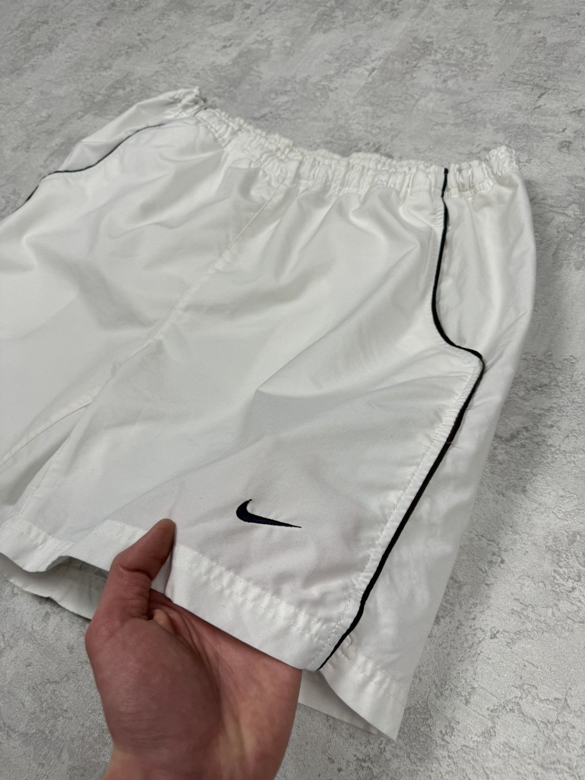 Nike Vintage Nike Y2K Streetwear Sportswear White Shorts Size XL Size US 37 - 4 Thumbnail