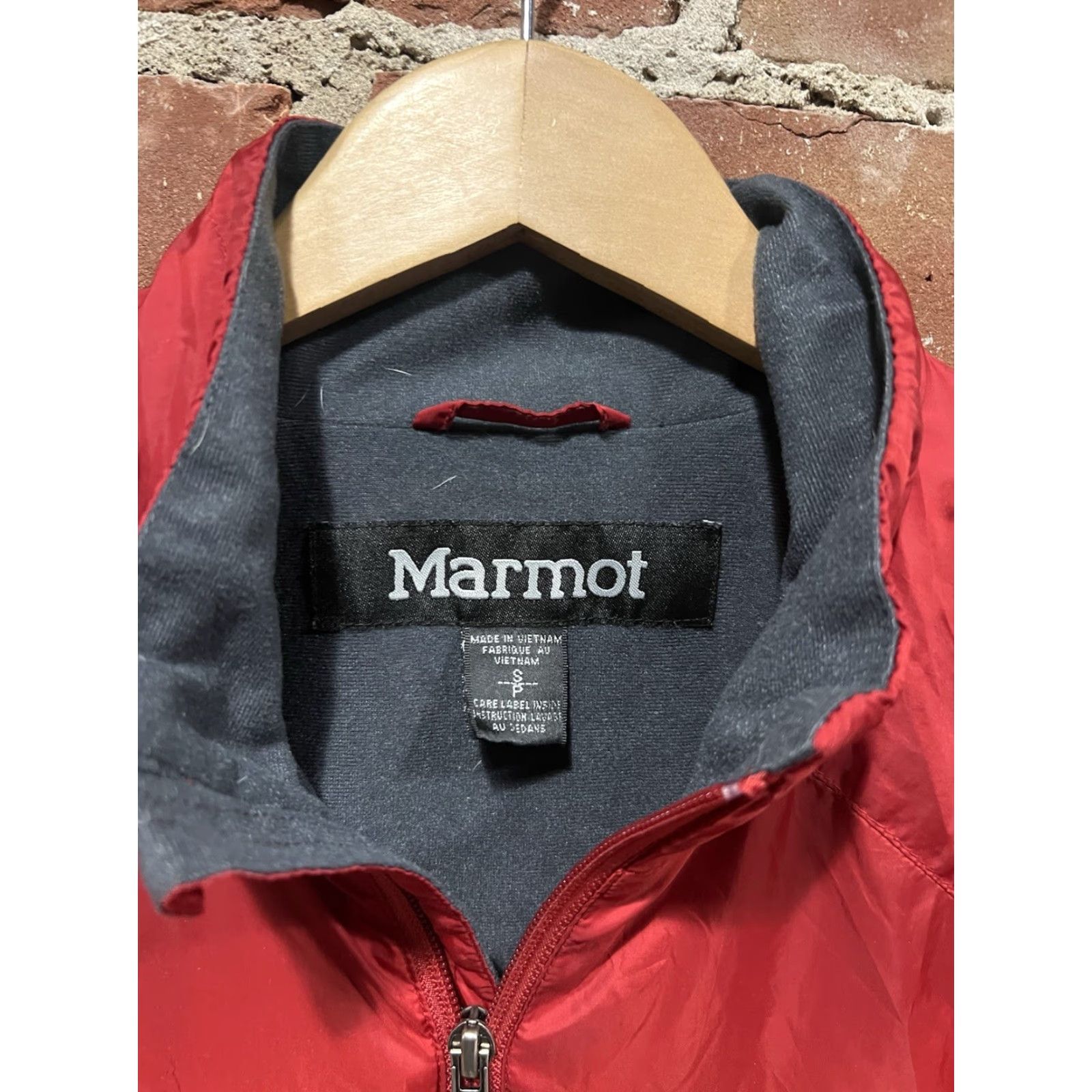 Marmot Marmot Red Jacket Womens S Zip Up Windbreaker Casual Polyester Solid Windbreaker Womens S Red Marmot Jacket Size S / US 4 / IT 40 - 3 Thumbnail