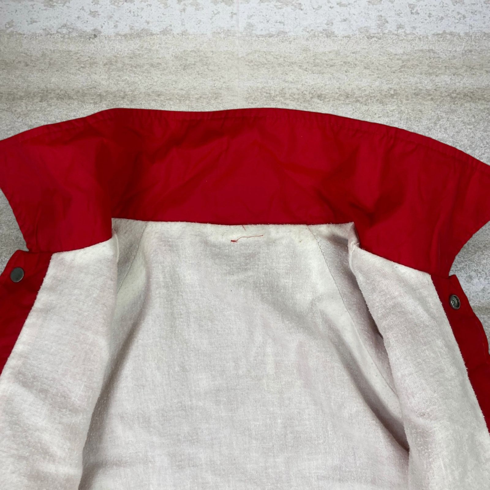 Vintage True Vintage 90s Alabama Windbreaker Jacket Mens L Red White Size US L / EU 52-54 / 3 - 4 Thumbnail