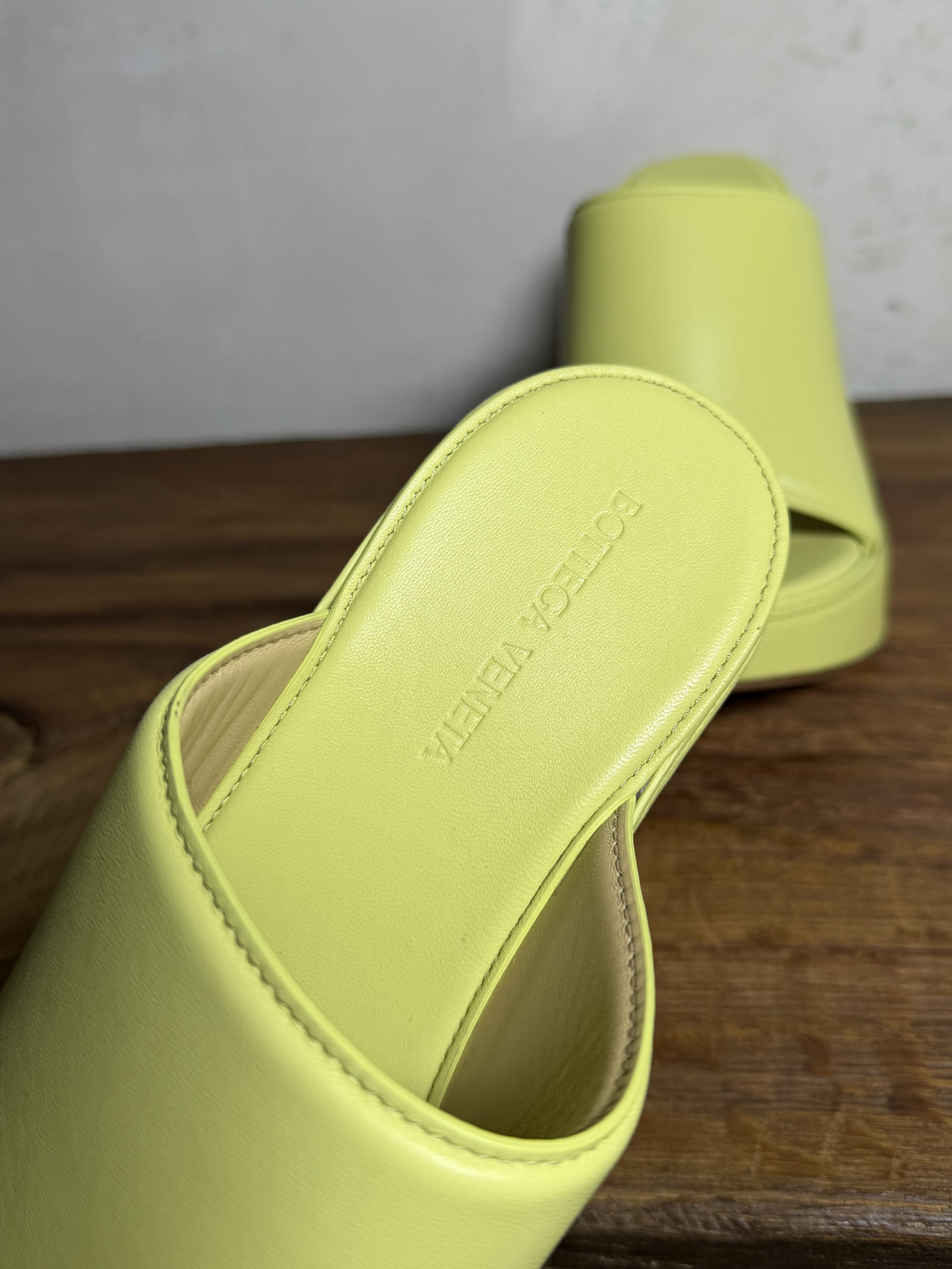 Bottega Veneta BOTTEGA VENETA Seagrass Green Leather Platform Mule Sandals Size US 9.5 / IT 39.5 - 10 Thumbnail