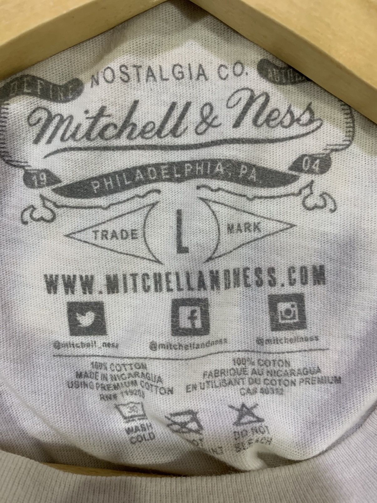 Mitchell & Ness Mitchel & Ness Allen Iverson Philadelphia 76ers Size US L / EU 52-54 / 3 - 6 Thumbnail