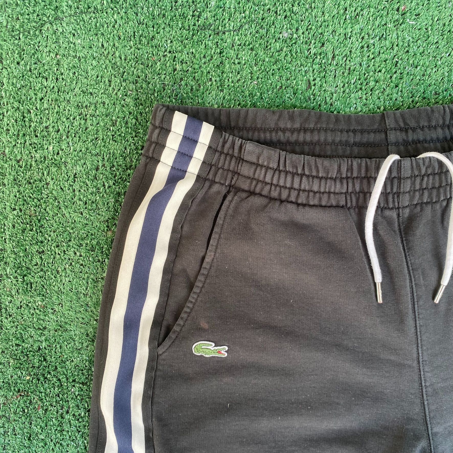 Lacoste Vintage Y2K Lacoste Sport Sweat Shorts Fleece Gym Logo Black Size US 30 / EU 46 - 2 Thumbnail