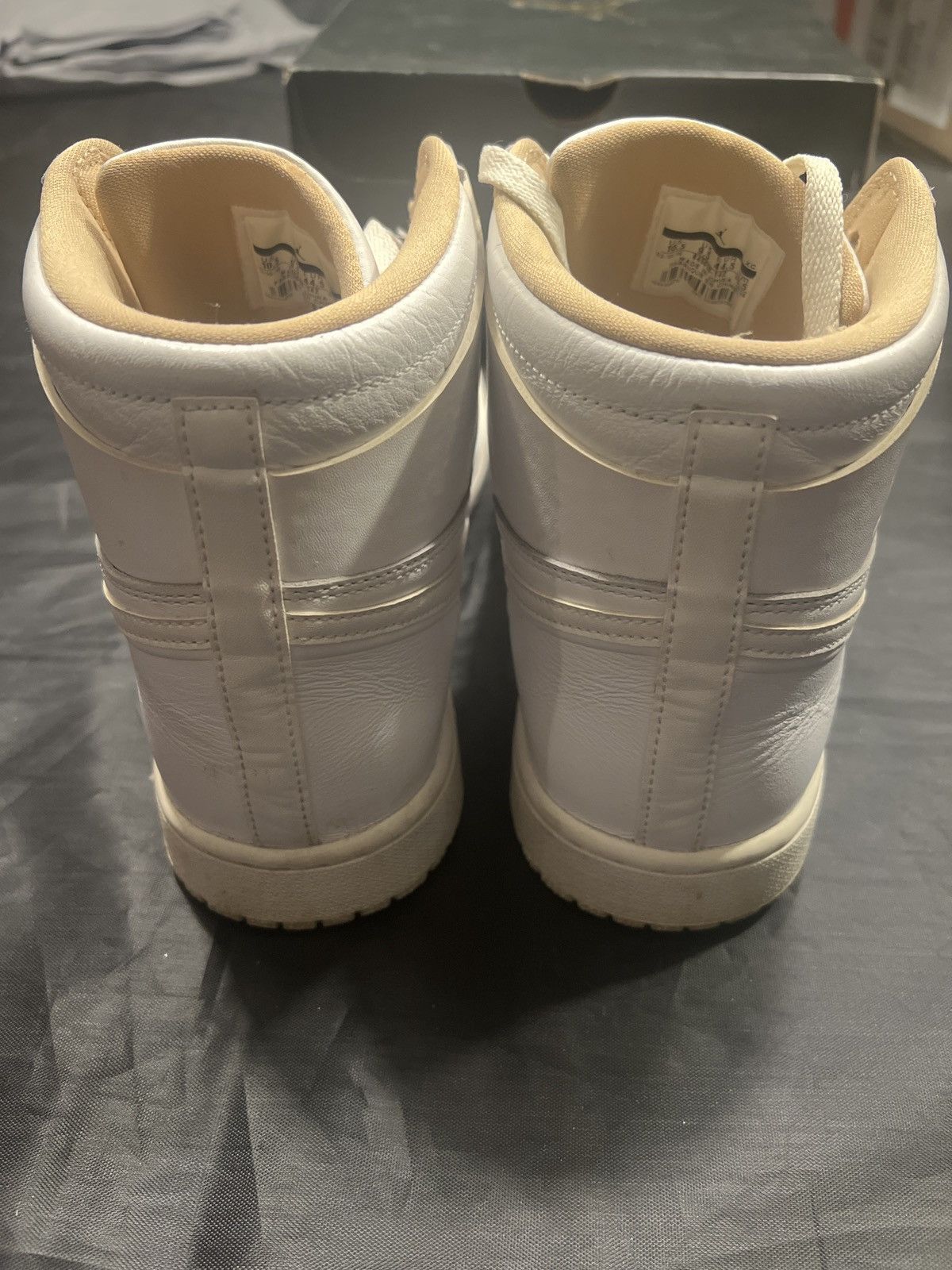 Jordan Brand × Nike Jordan 1 Retro White Vachetta Tan Size US 10.5 / EU 43-44 - 7 Thumbnail