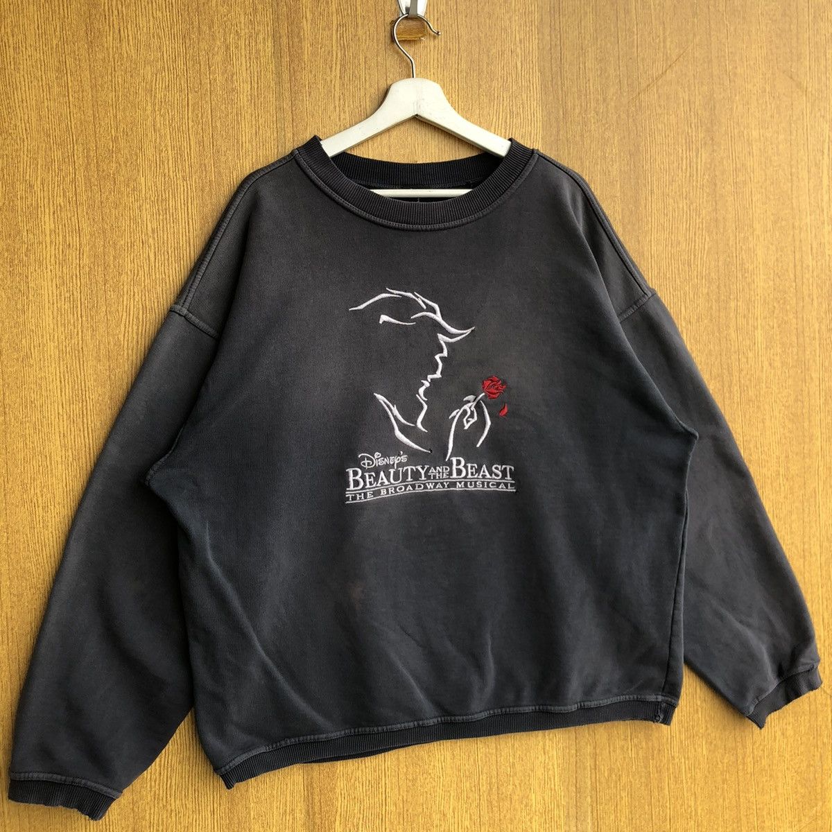 Disney × Vintage Vintage Beauty And The Beast Sweatshirt Musical Disney Size US XL / EU 56 / 4 - 2 Thumbnail