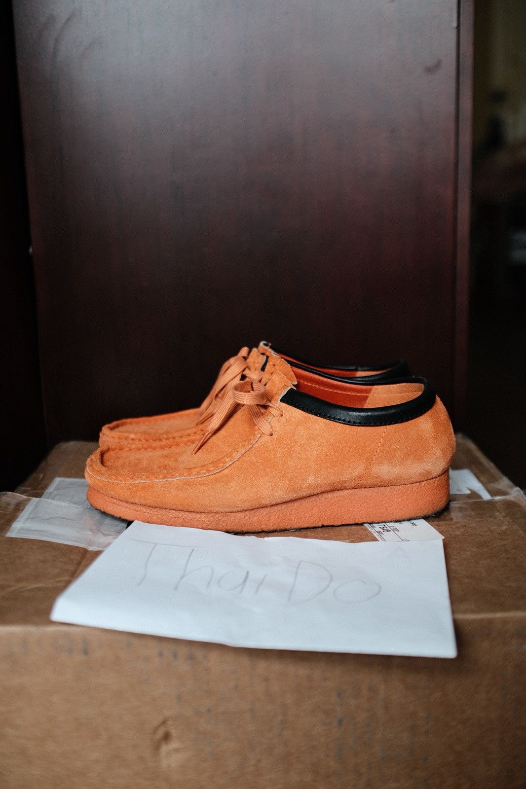 Clarks Clarks OG Wallabees Orange Vintage low-top Size US 9.5 / EU 42-43 - 2 Thumbnail