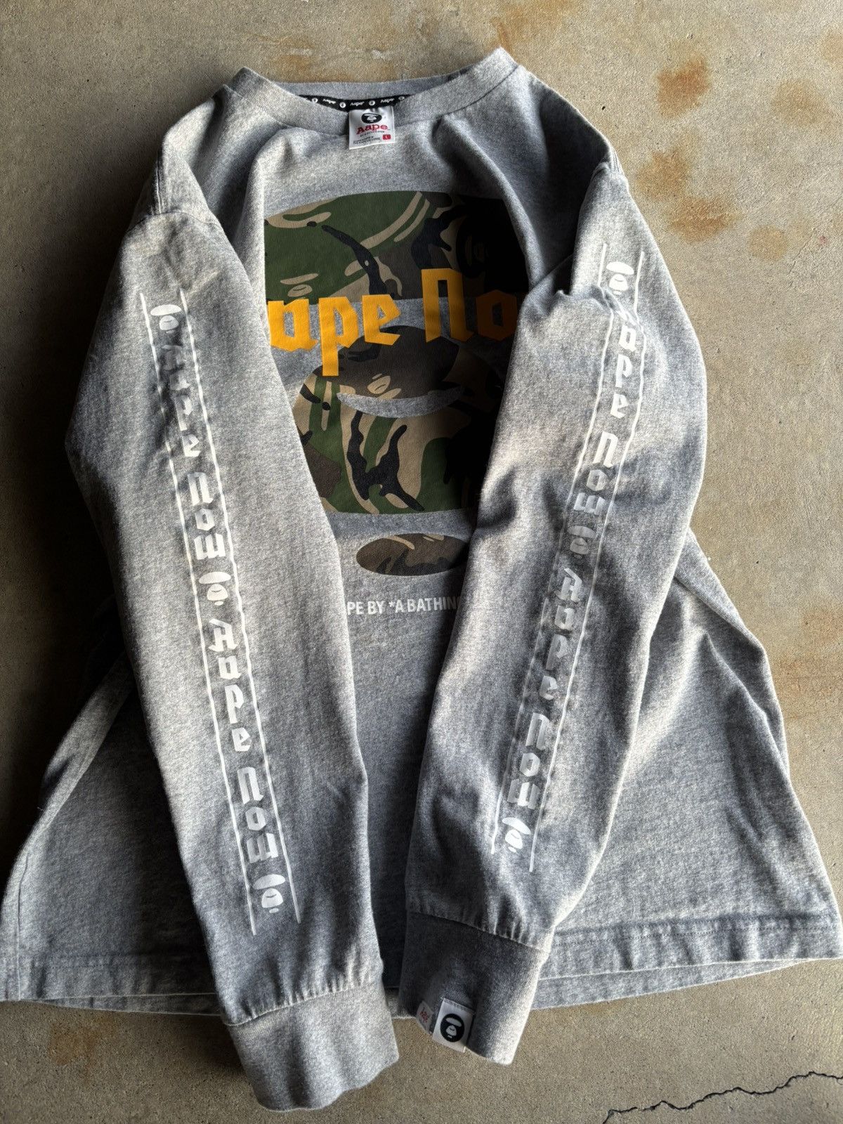 Aape Crazy Bape Grey Boxy Aape Row Grunge Y2K Style Longsleeve Size US L / EU 52-54 / 3 - 5 Thumbnail