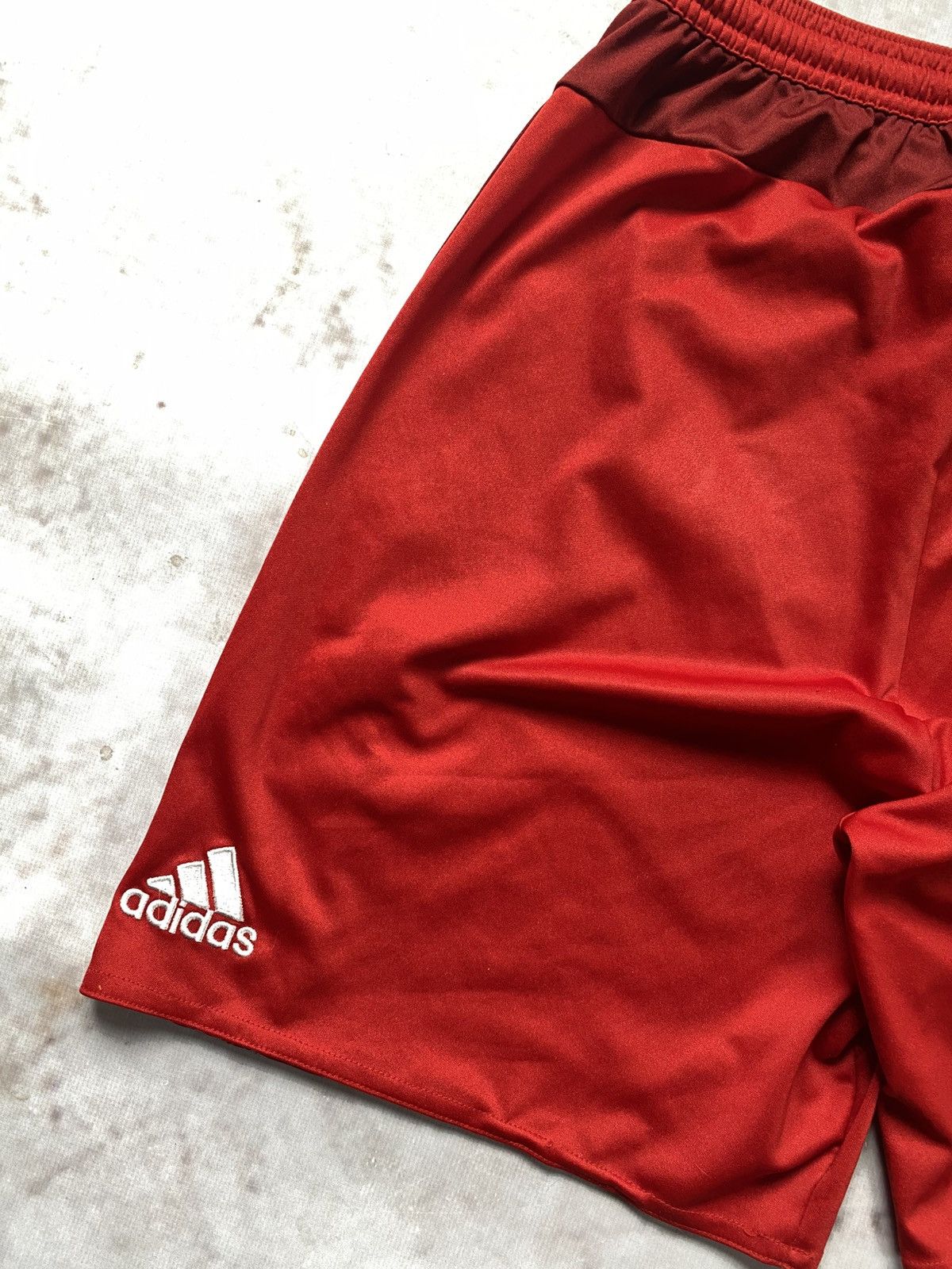Adidas × Vintage Vintage Adidas F.C Bayern Munchen Away Football shorts Size US 30 / EU 46 - 3 Thumbnail