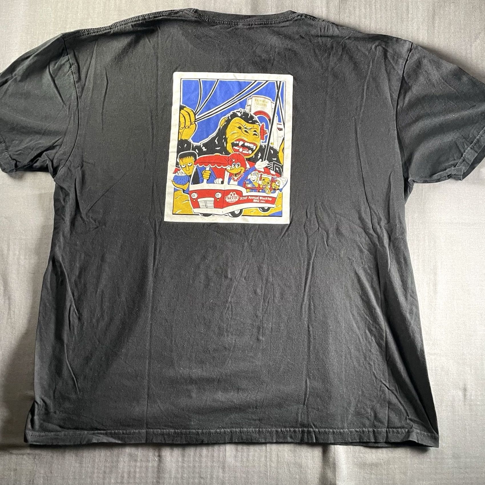 Vintage Universal Studios Shirt Men’s 2XL 60th Anniversary Crew ET King Kong Tram Size US XXL / EU 58 / 5 - 3 Thumbnail