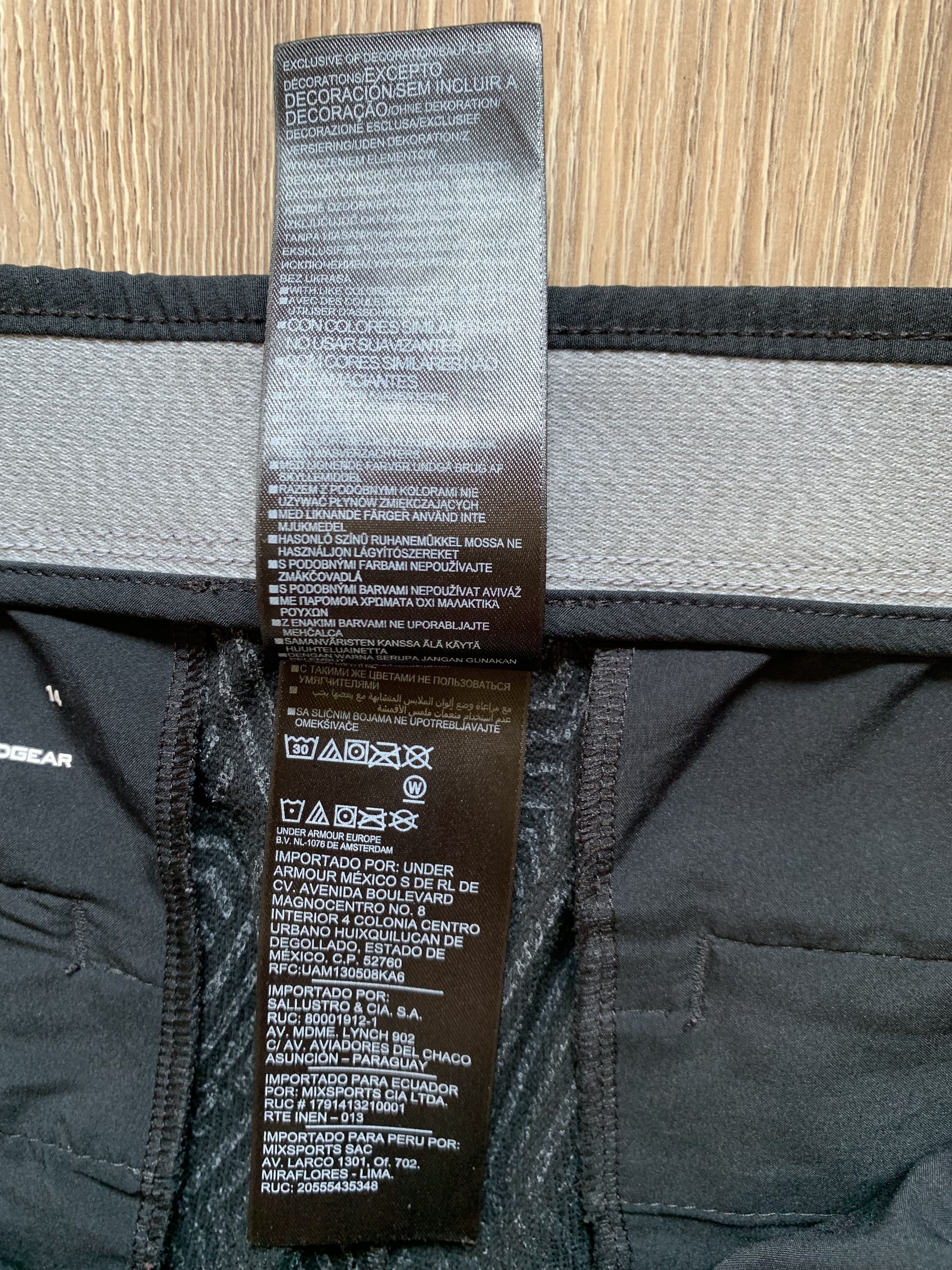 Other Under Armour Black Stretch Training Pants Size US 33 - 9 Thumbnail