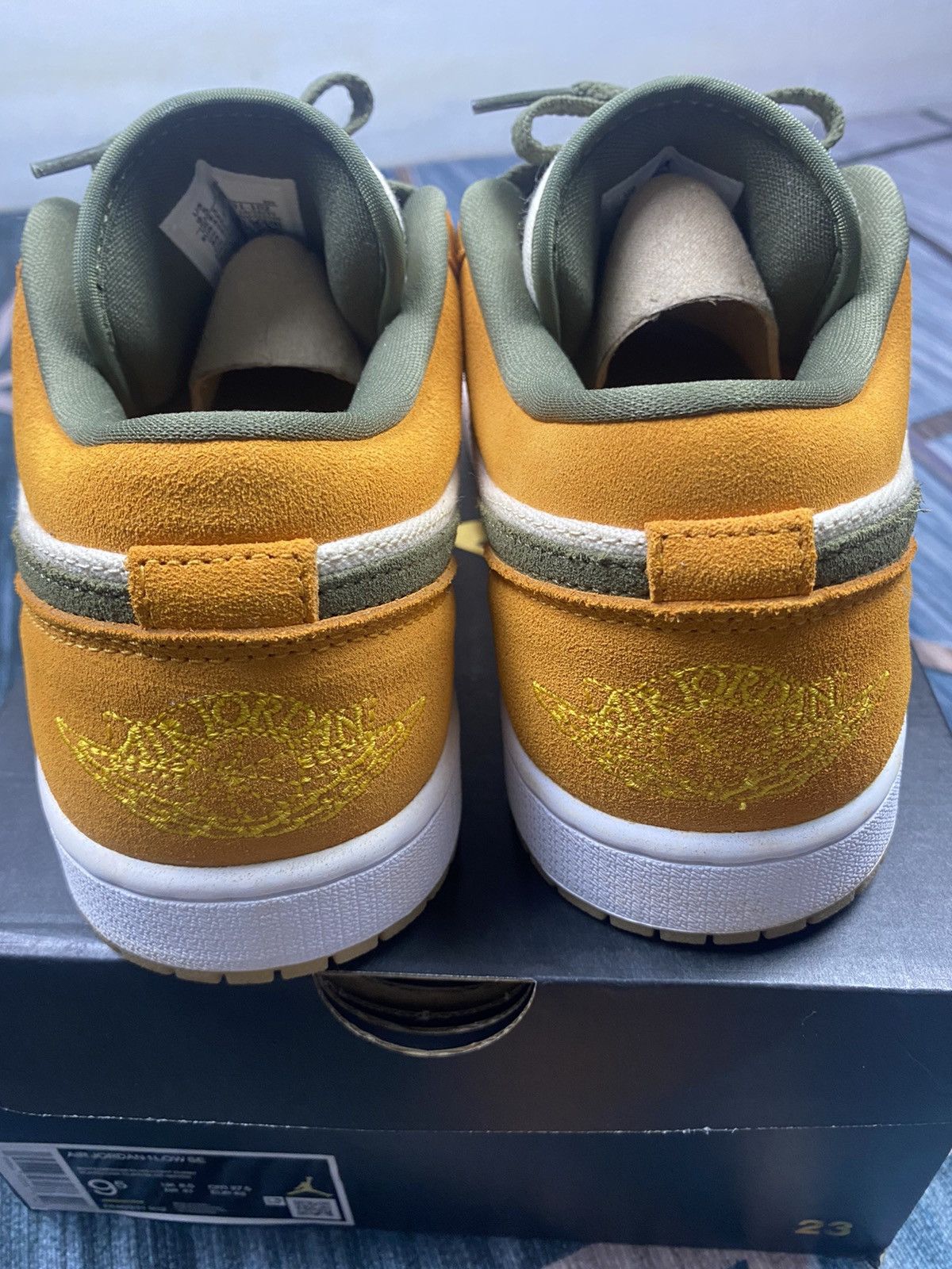 Jordan Brand × Nike AIR JORDAN 1 LOW SE Size US 8.5 / EU 41-42 - 3 Thumbnail