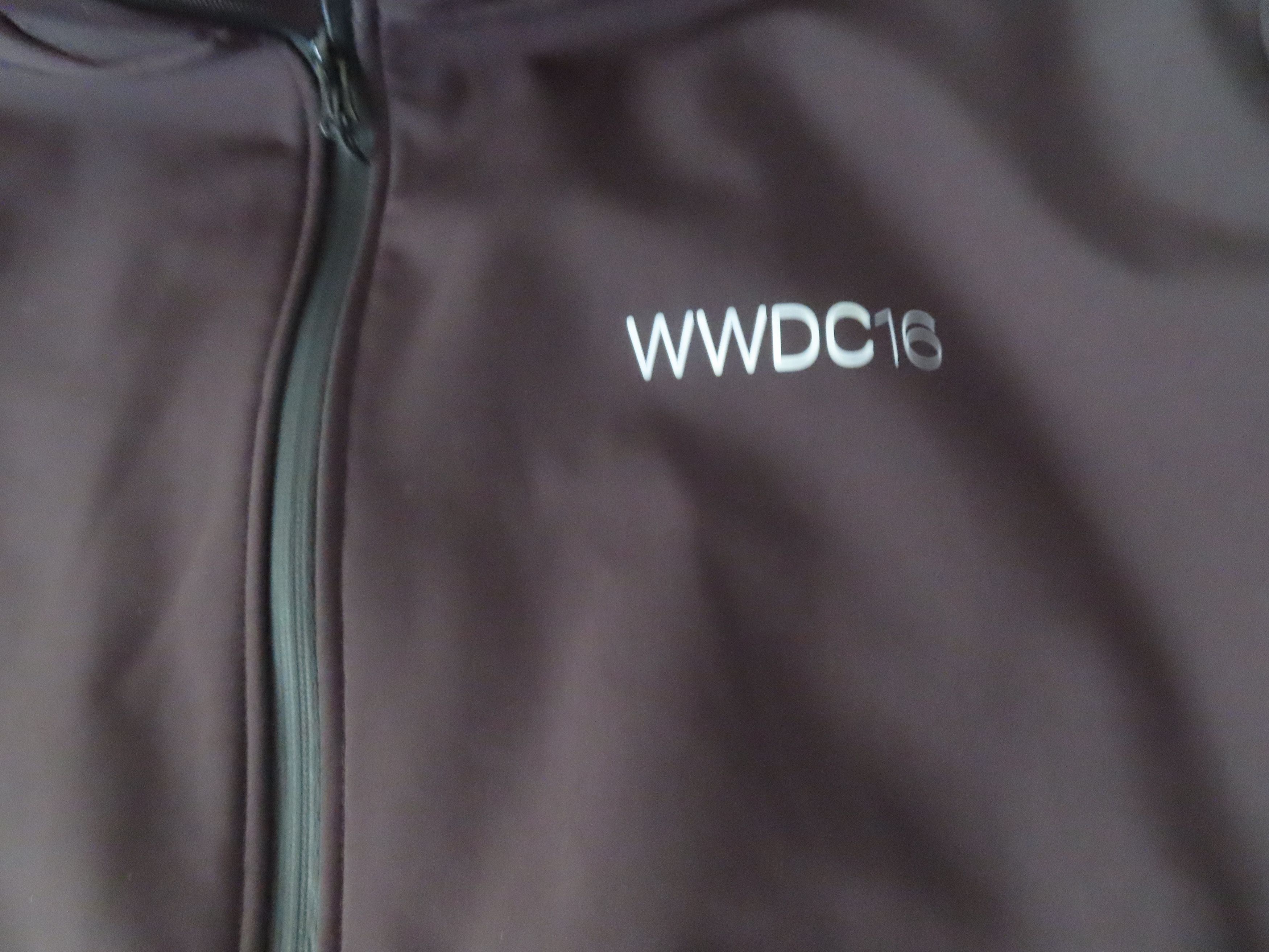 Apple × Designer APPLE US Small World Wide Developer Conf 2016 WWDC 16 Size US XXL / EU 58 / 5 - 3 Thumbnail