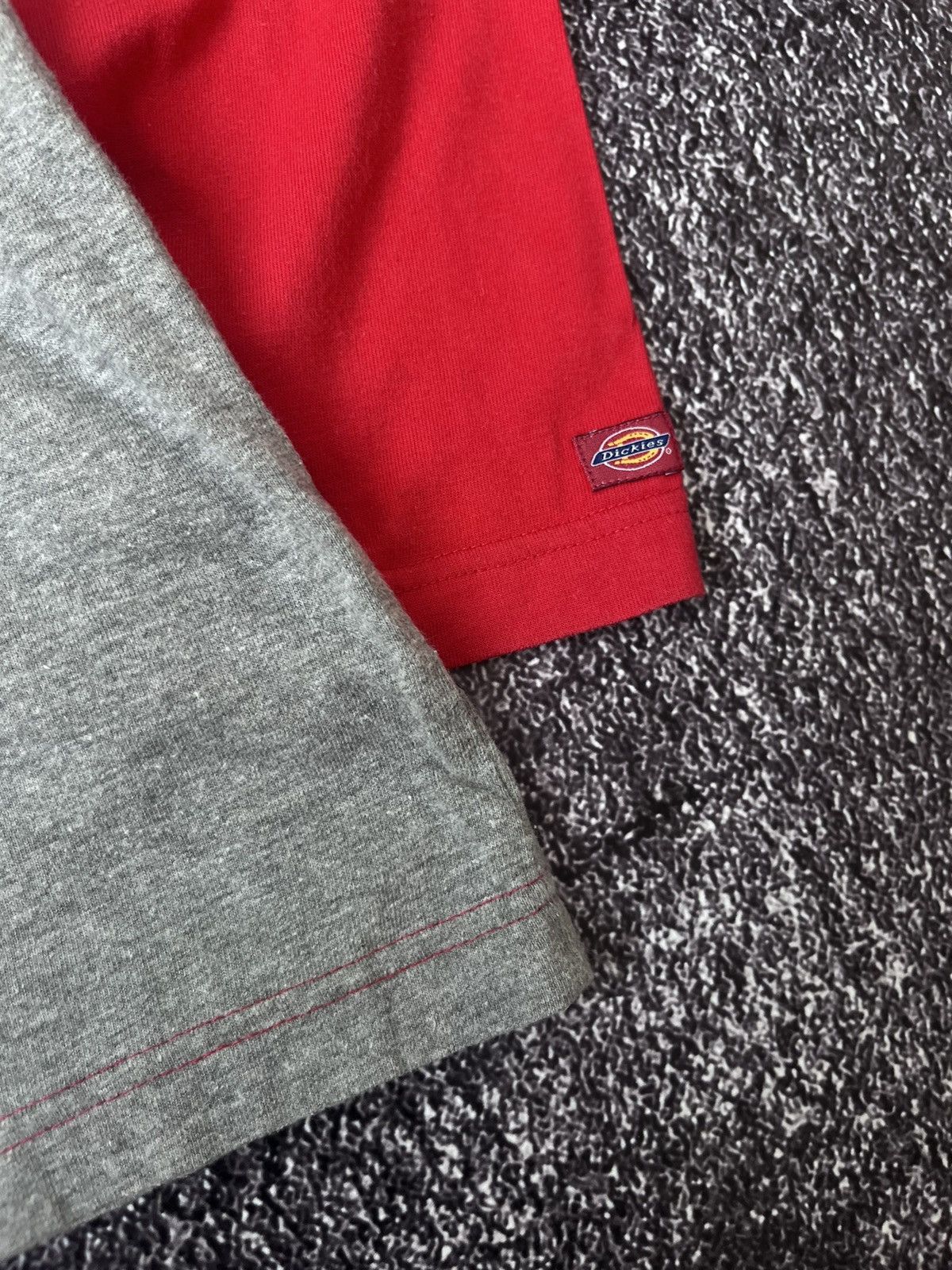 Dickies Vintage Y2K Dickies Big Logo Red/Gray Long Sleeve Tee Size US L / EU 52-54 / 3 - 3 Thumbnail