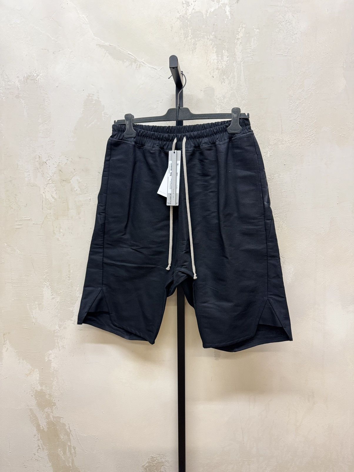 Rick Owens SS24 LIDO SHORTS BLACK MILK MAINLINE Size US 33 - 2 Thumbnail
