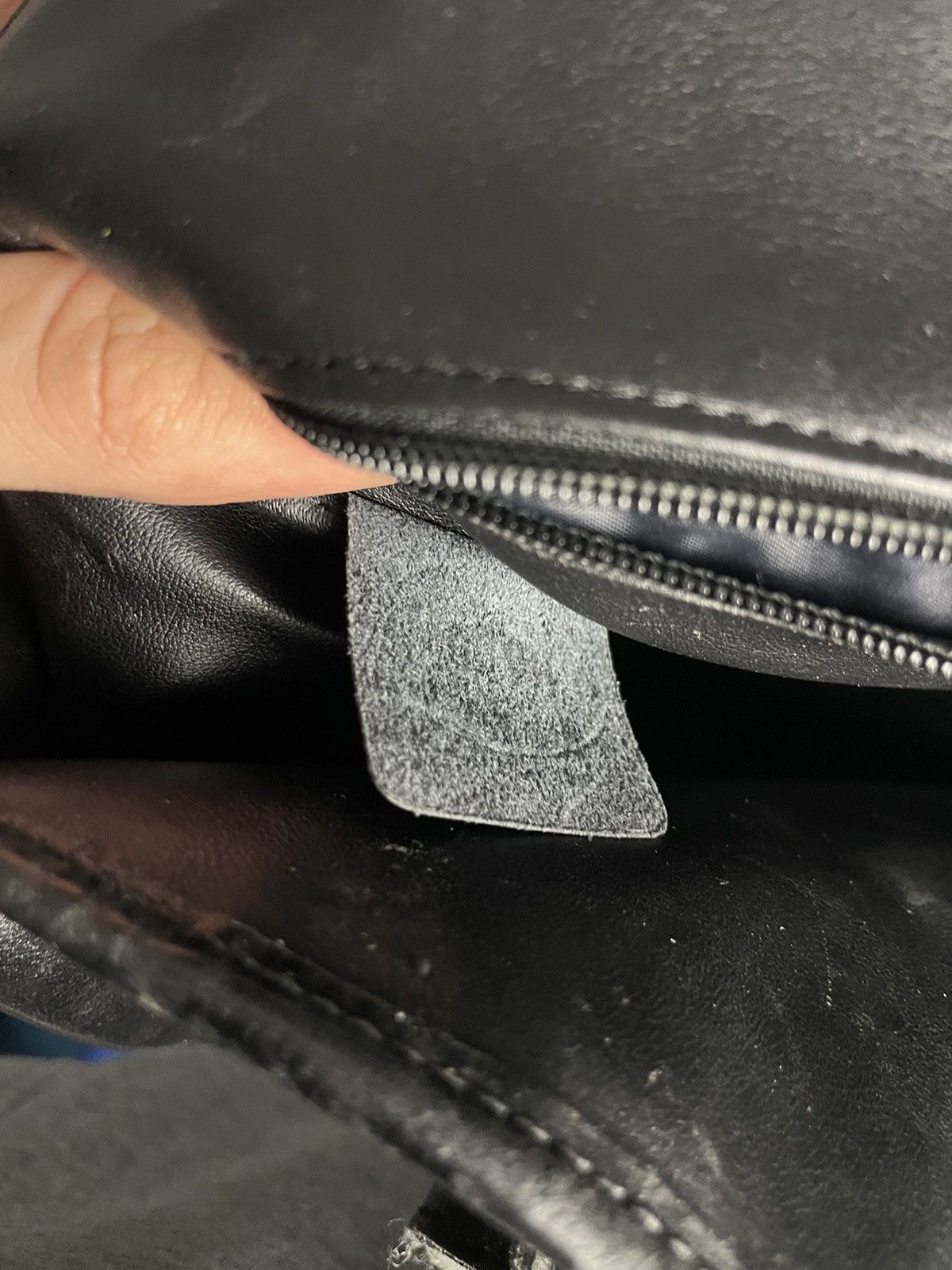 Longchamp LONGCHAMP Large Black Leather Silver Toggle Shoulder Bag EUC Size ONE SIZE - 18 Thumbnail