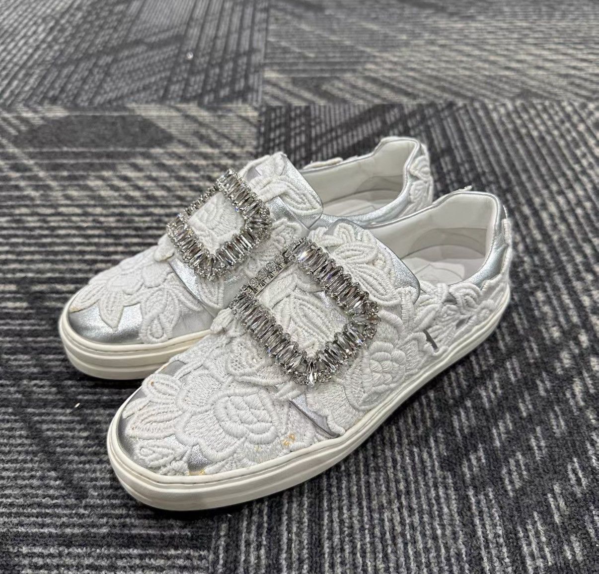 Roger Vivier Roger Vivier White Square Crystal Lace Casual Shoes J42 Size US 7 / IT 37 - 1 Thumbnail