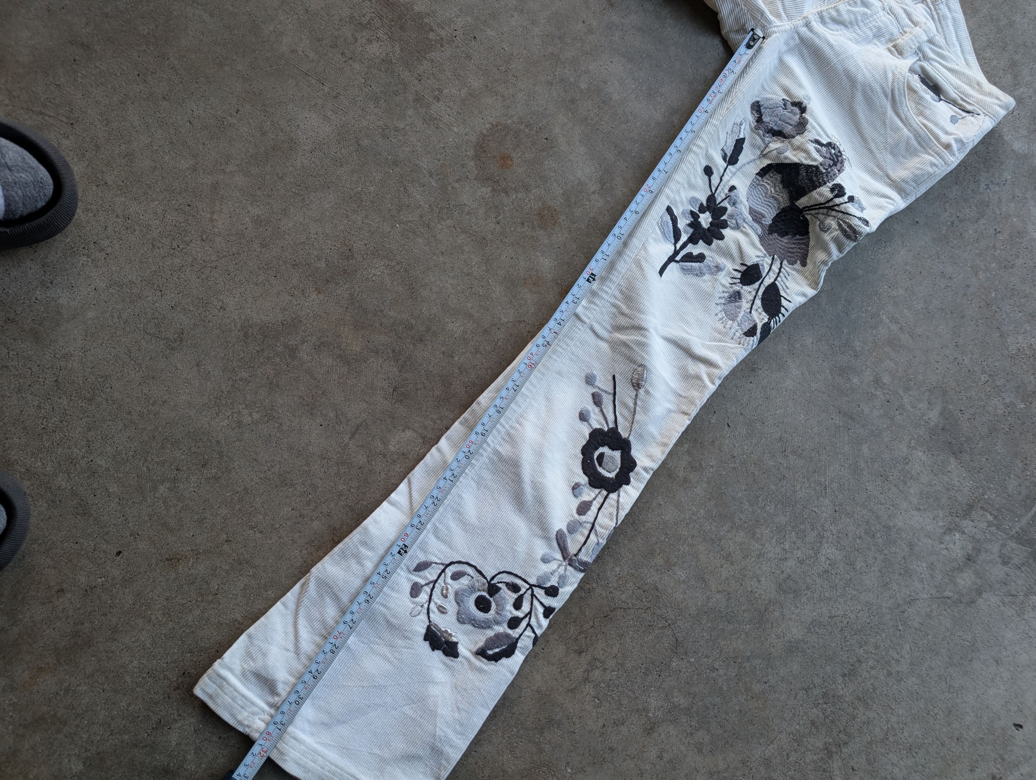 Antik Denim 90s antik denim white corduroy flared jeans made in usa Size 27" / US 4 / IT 40 - 6 Thumbnail