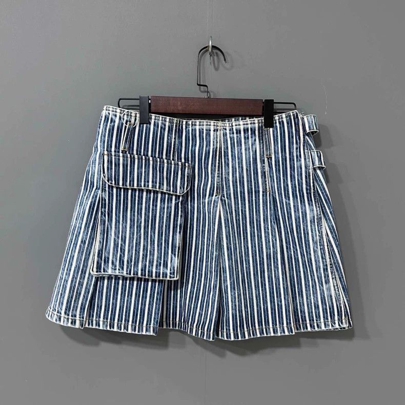 Dior Dior Striped washed denim skirt 2506-Nextarrow Size 26" / US 2 / IT 38 - 3 Thumbnail