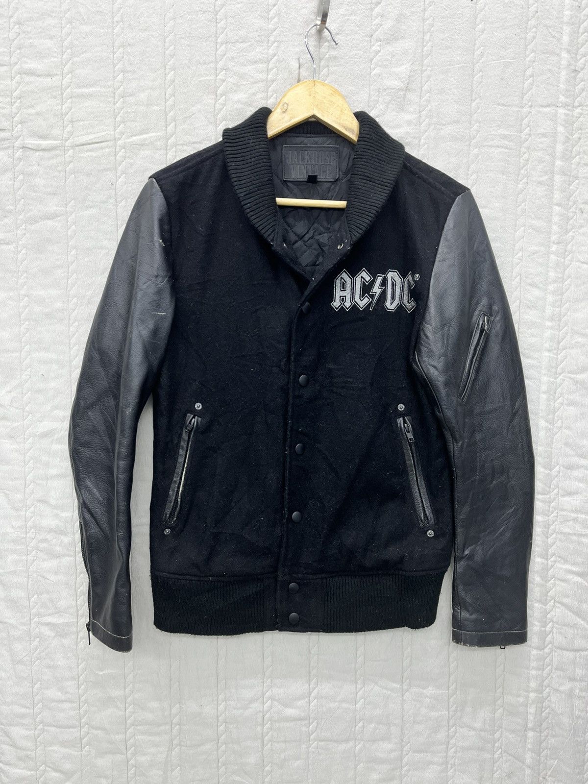 AC/DC × JACKROSE STEALS🔥JACK ROSE X ACDC VARSITY JACKET Size US S / EU 44-46 / 1 - 4 Thumbnail
