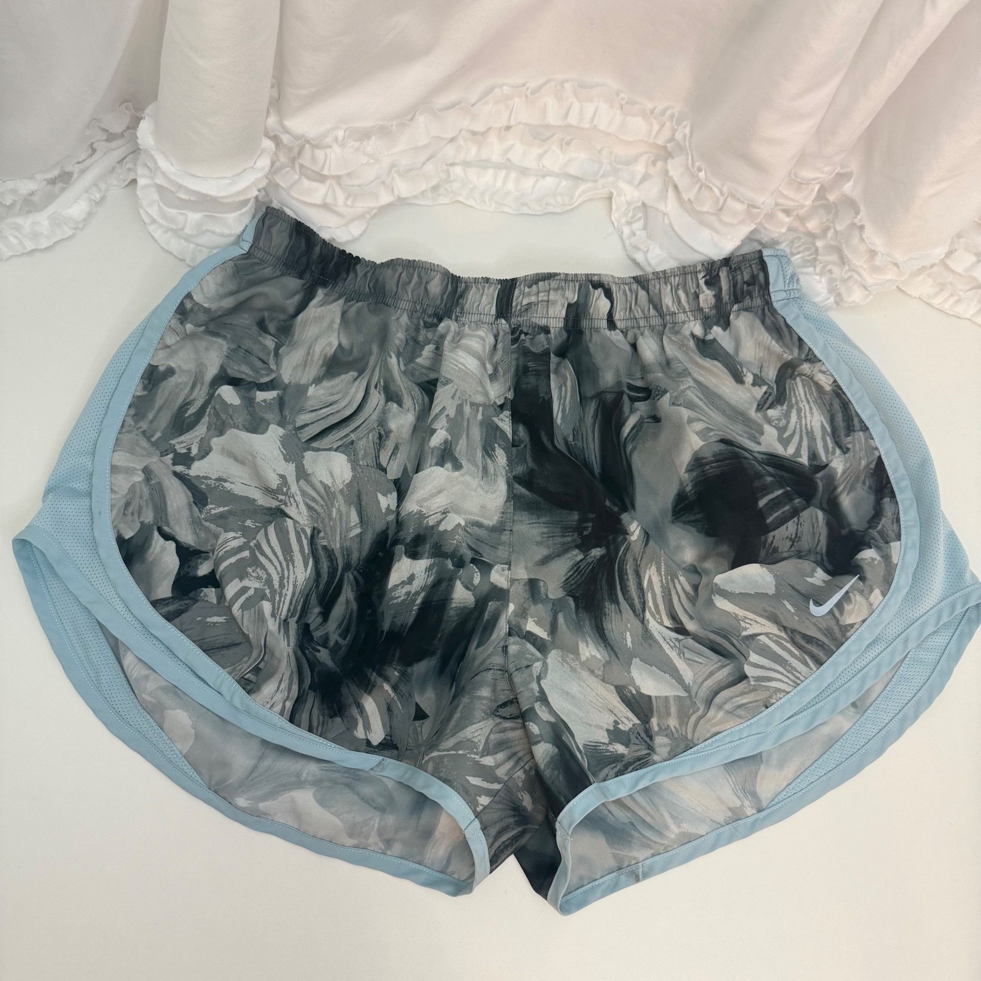 Nike Nike Dri-Fit Womens Athletic Running Shorts XL Blue Gray Flo Size 28" / US 6 / IT 42 - 1 Thumbnail