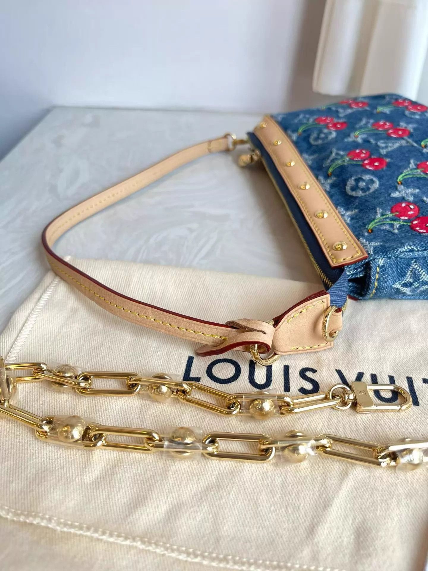 Louis Vuitton LV x Takashi Murakami Cherry Mahjong Bag (Unused) Size ONE SIZE - 7 Thumbnail