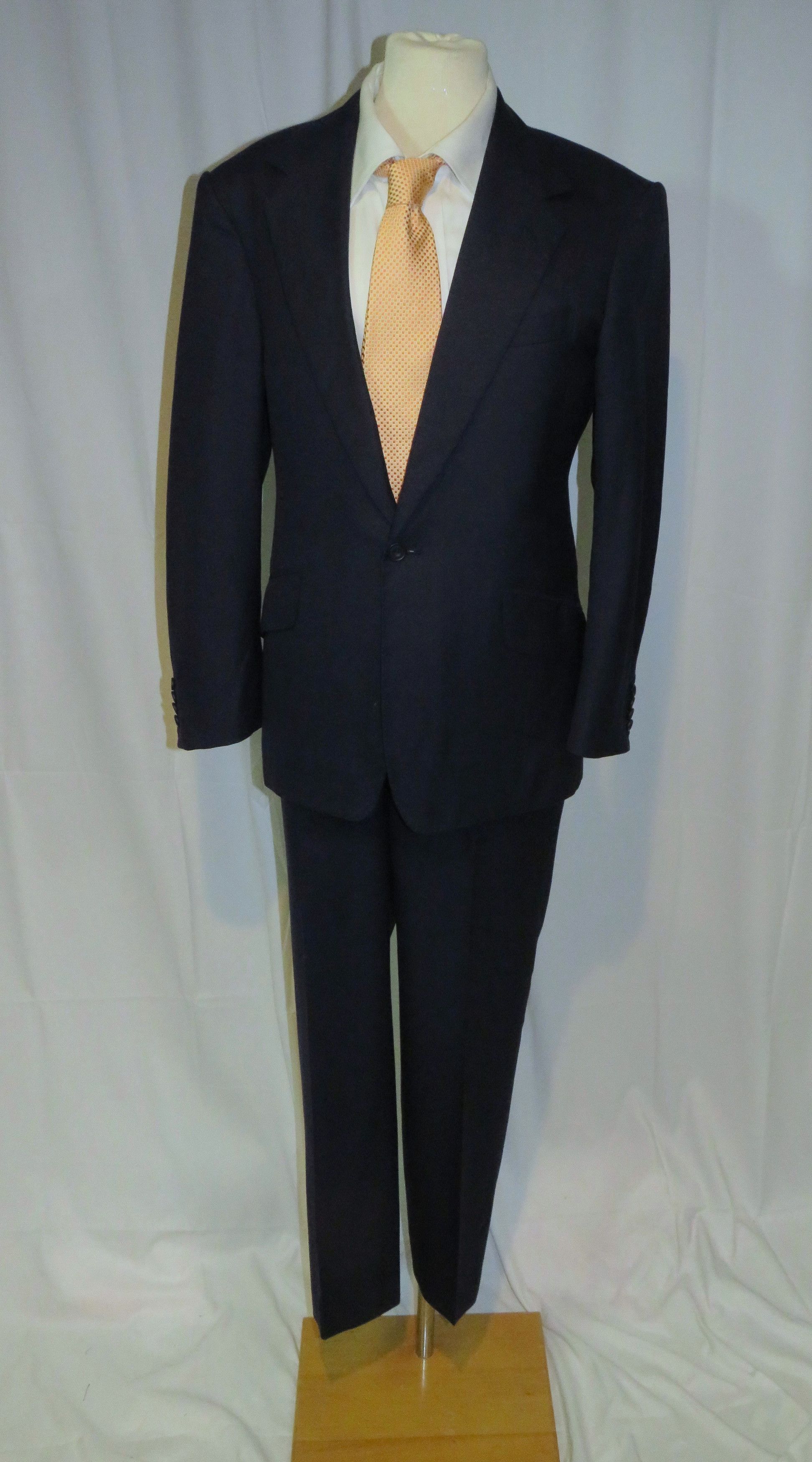 Huntsman × Savile Row Bespoke 2021 Solid Navy One Button Suit 36S Size 36S - 1 Thumbnail