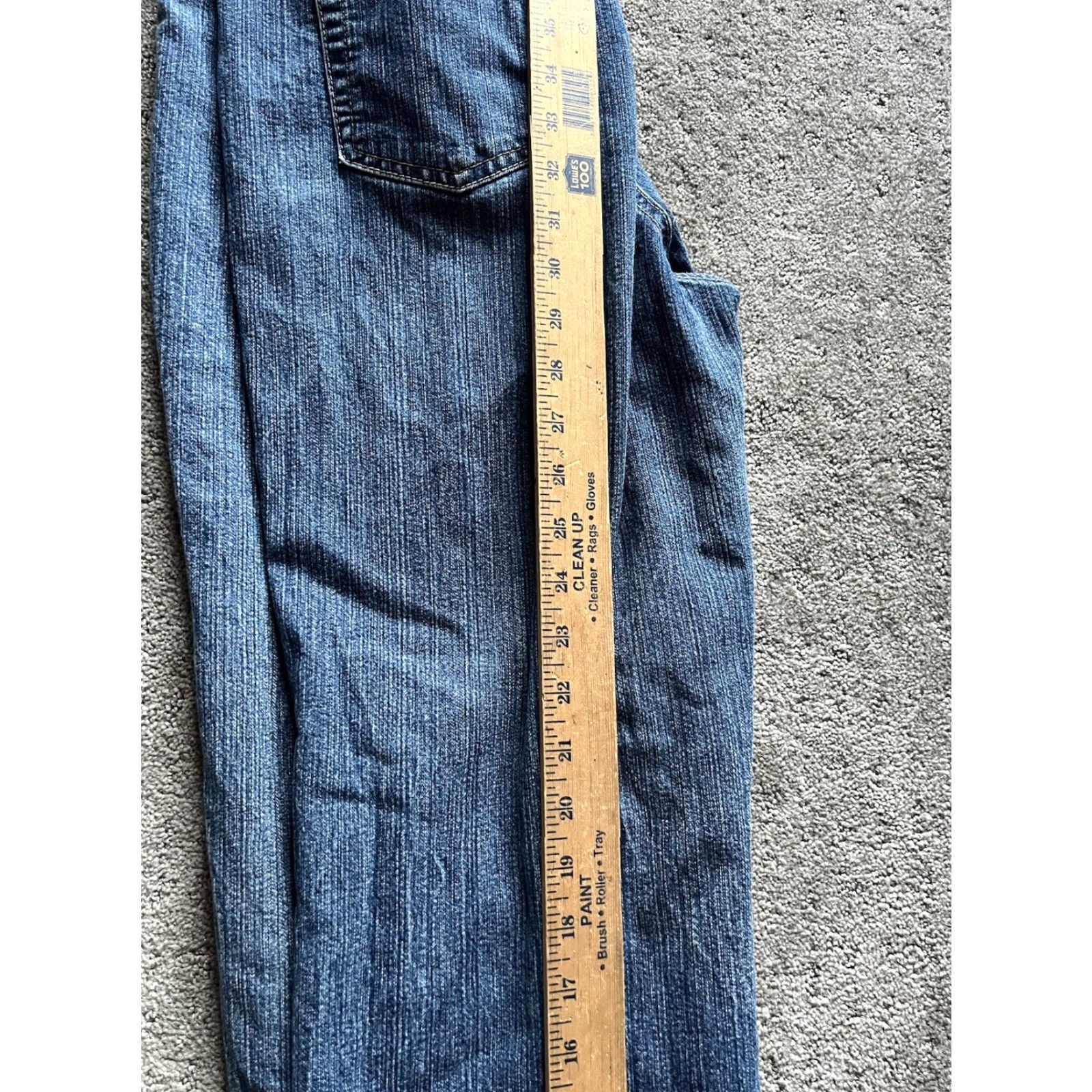 Gloria Vanderbilt Gloria Vanderbilt Jeans Women Size 12 Blue Straight Leg Amanda Medium Wash Jeans Regular 12 Blue Gloria Vanderbilt Amanda Women's Jeans 12 Size 34" / US 12 / IT 48 - 6 Thumbnail