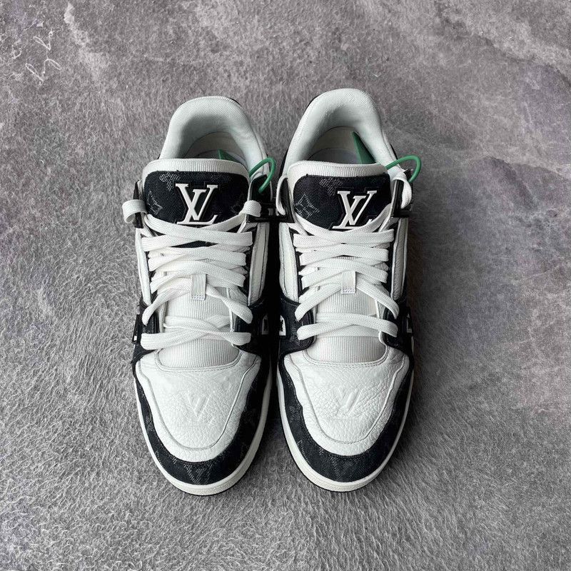 Louis Vuitton Louis Vuitton Trainer Panda Low-Top Sneakers -2508 Size US 9.5 / EU 42-43 - 2 Thumbnail