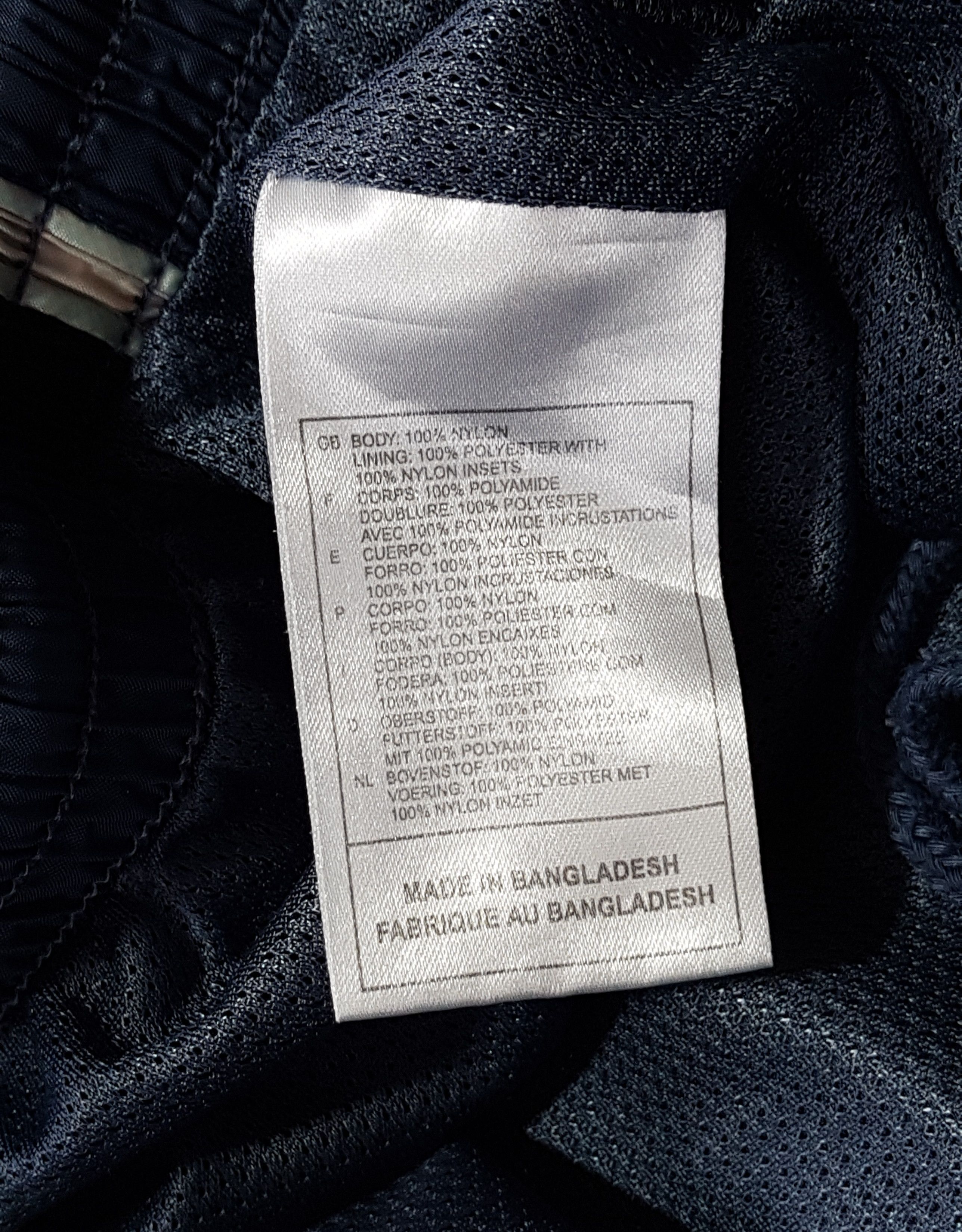 Nike Nike Y2K Vintage Nylon Loose Track Pants Rubber Logo sz M Size US 32 / EU 48 - 9 Thumbnail