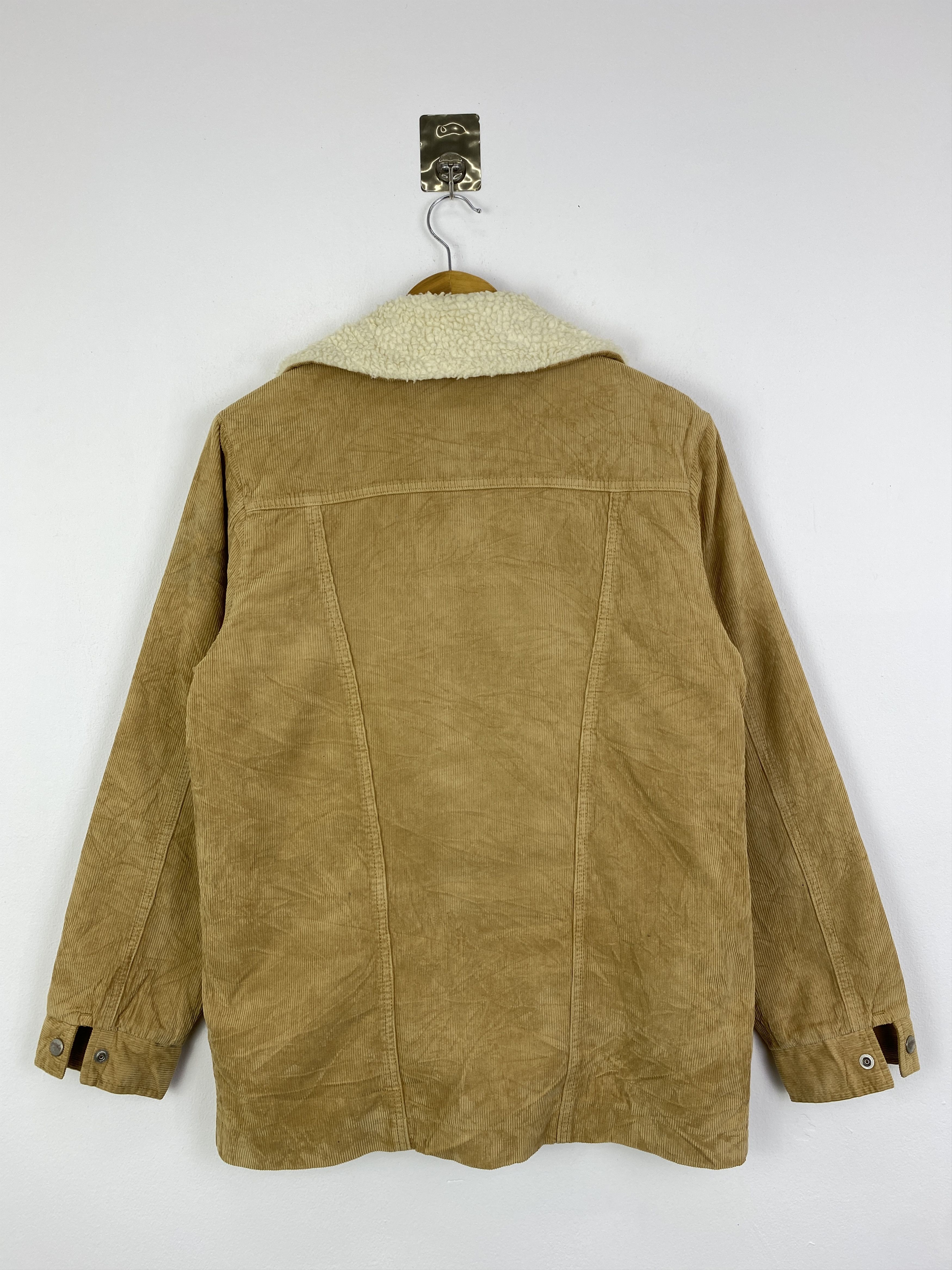 Wrangler Vintage Wrangler Corduroy Fleece Inside Button Jacket J0030 Size US S / EU 44-46 / 1 - 3 Thumbnail