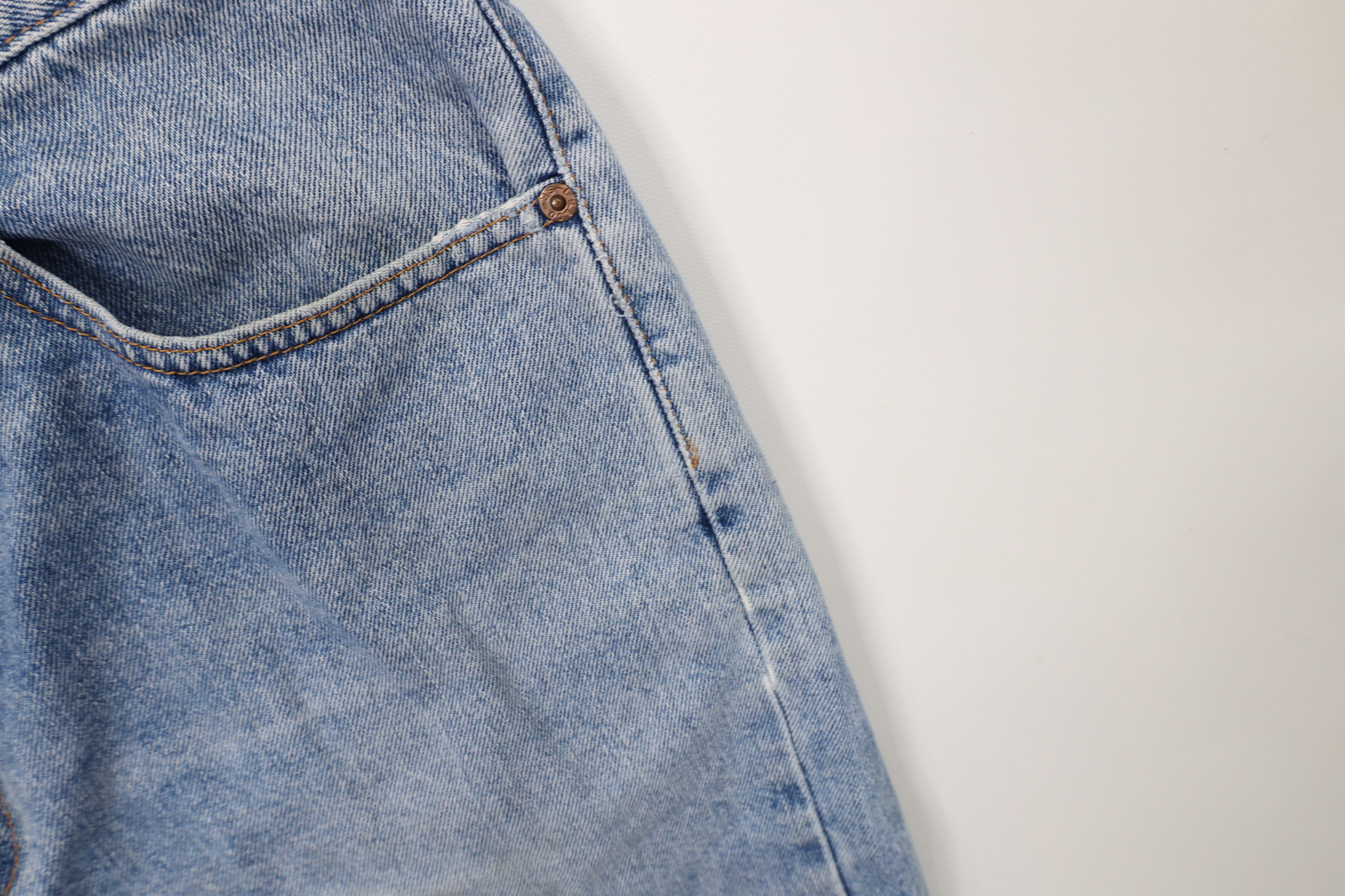 Levi's Vintage Y2K 2001 Levis 505 Fit Denim Jean Shorts Blue Size US 34 / EU 50 - 8 Thumbnail