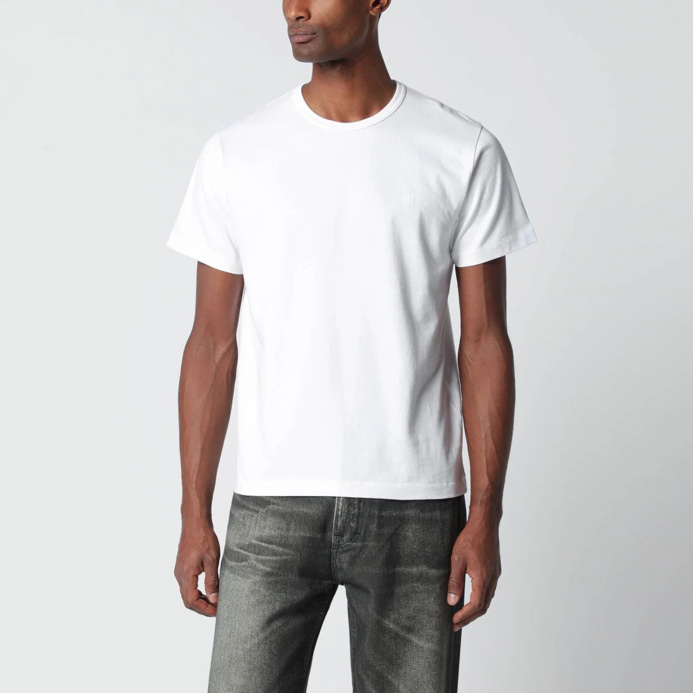 JW Anderson o1d2blof0526 Short Sleeve Cotton T-Shirt in White Size US M / EU 48-50 / 2 - 1 Thumbnail