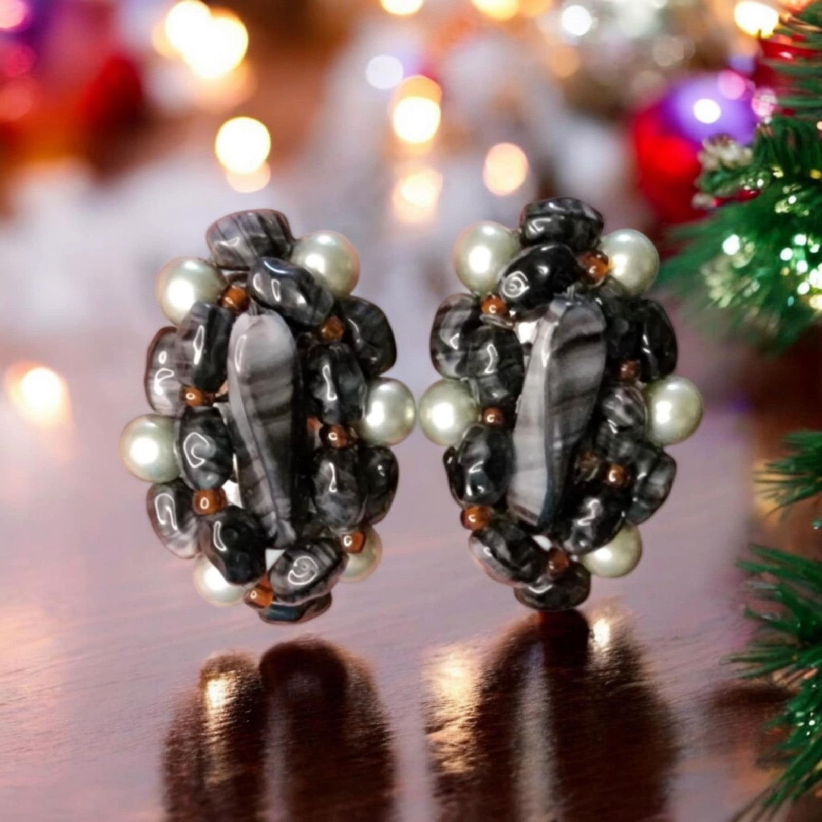 Schiaparelli Vintage Schiaparelli Pearl, Onyx. and Amber clip-on earrings Size ONE SIZE - 1 Thumbnail