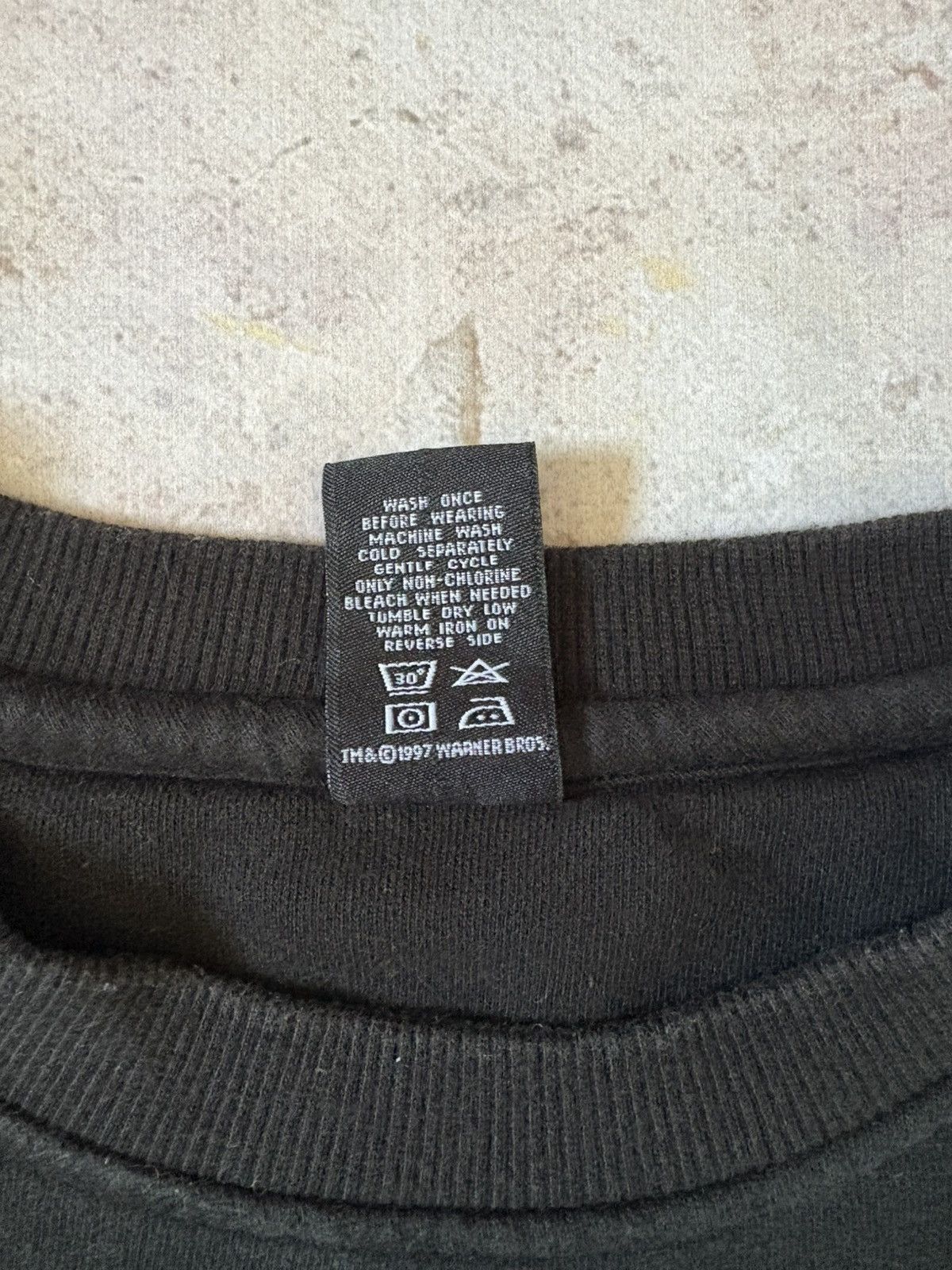 Vintage Vintage Warner Bros store sweatshirt Size US XL / EU 56 / 4 - 5 Thumbnail