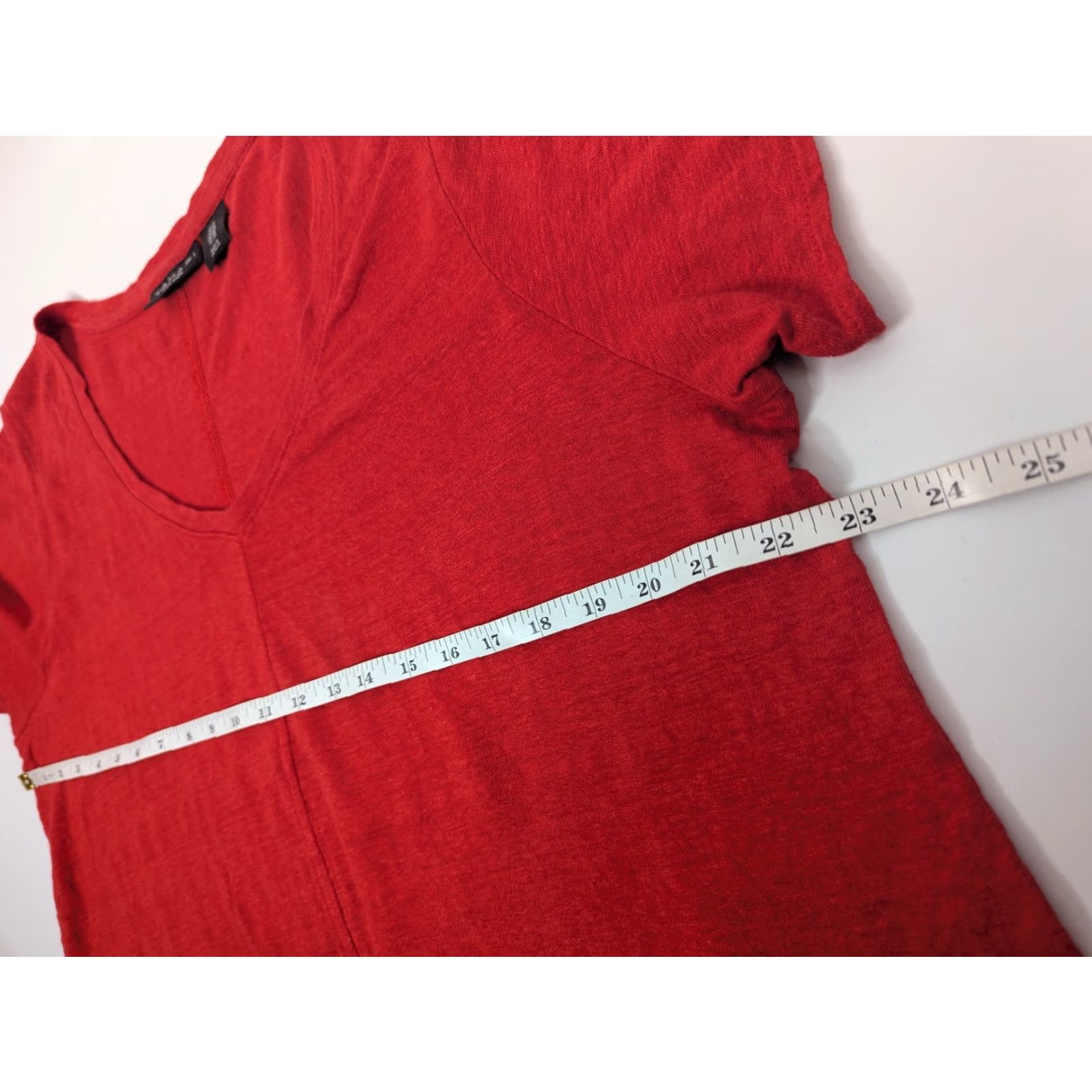 Vintage Tahari Women's Knit Linen Shirt 1X Red V-Neck Short Sleeve Plus Size Tee Shirt Womens Size XL / US 12-14 / IT 48-50 - 4 Thumbnail