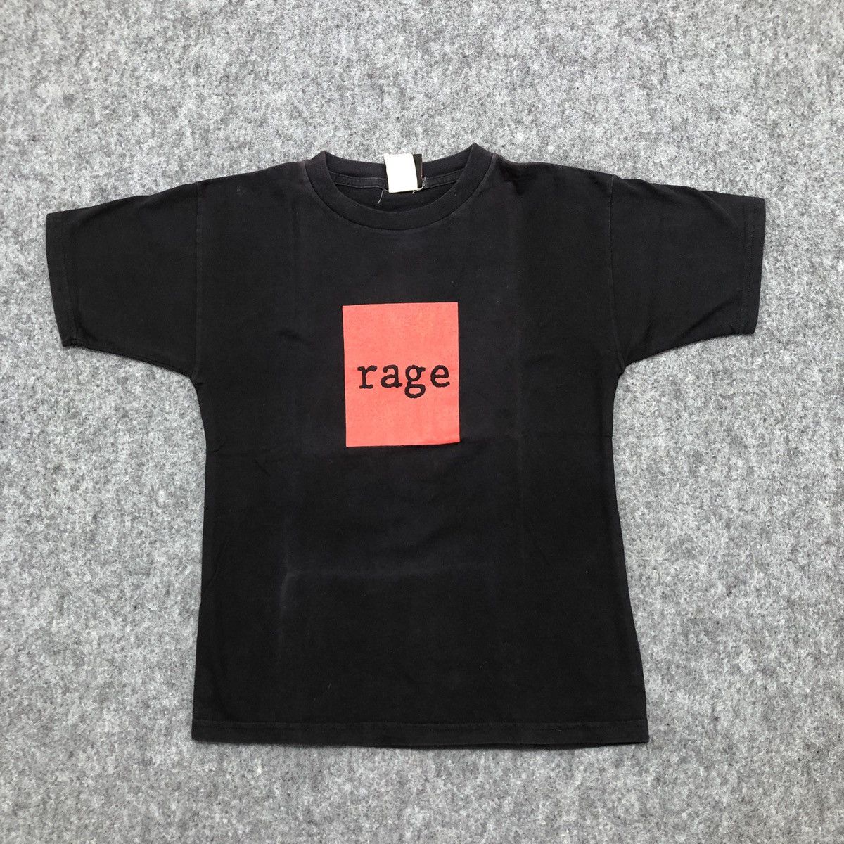 Vintage Vintage Rage Against the Machine Guerrilla Radio T-Shirt Size US S / EU 44-46 / 1 - 1 Thumbnail