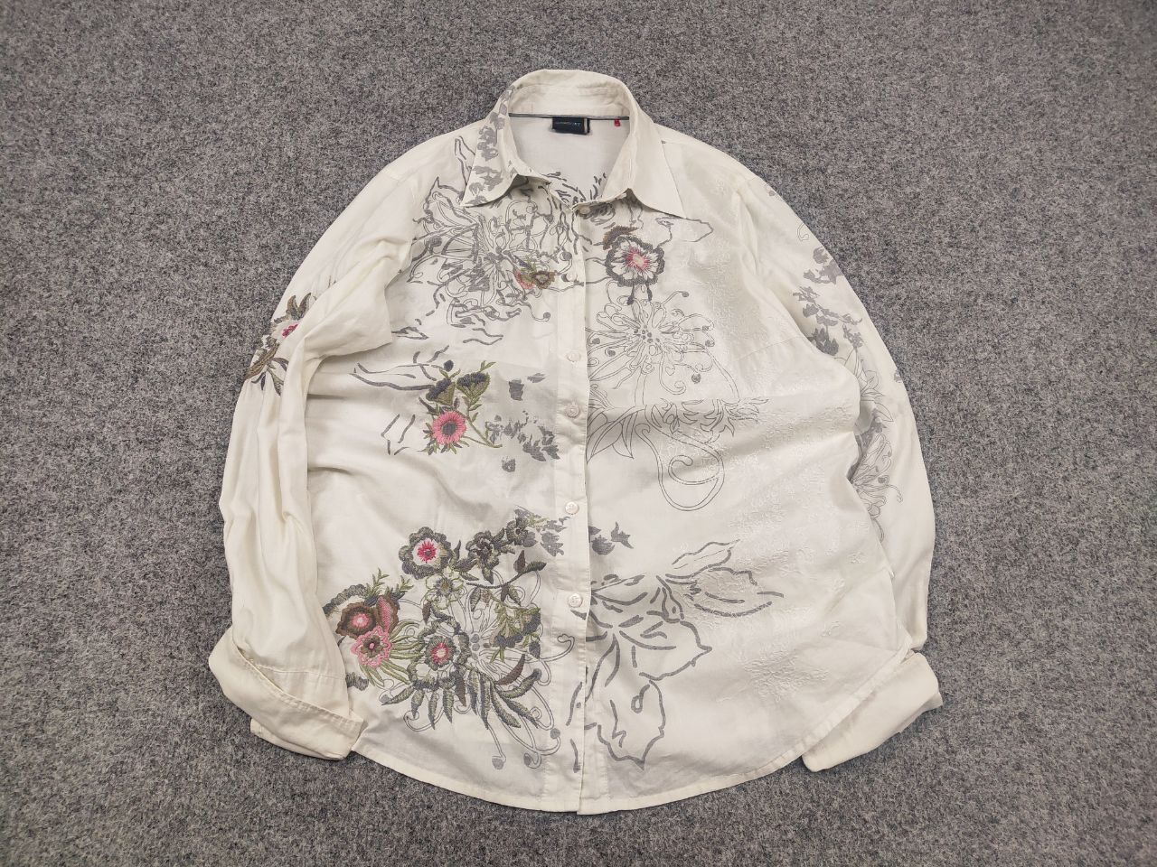 ESPIRIT Esprit Vintage Y2K Style embroidered flower Buttons shirt Size XL / US 12-14 / IT 48-50 - 2 Thumbnail