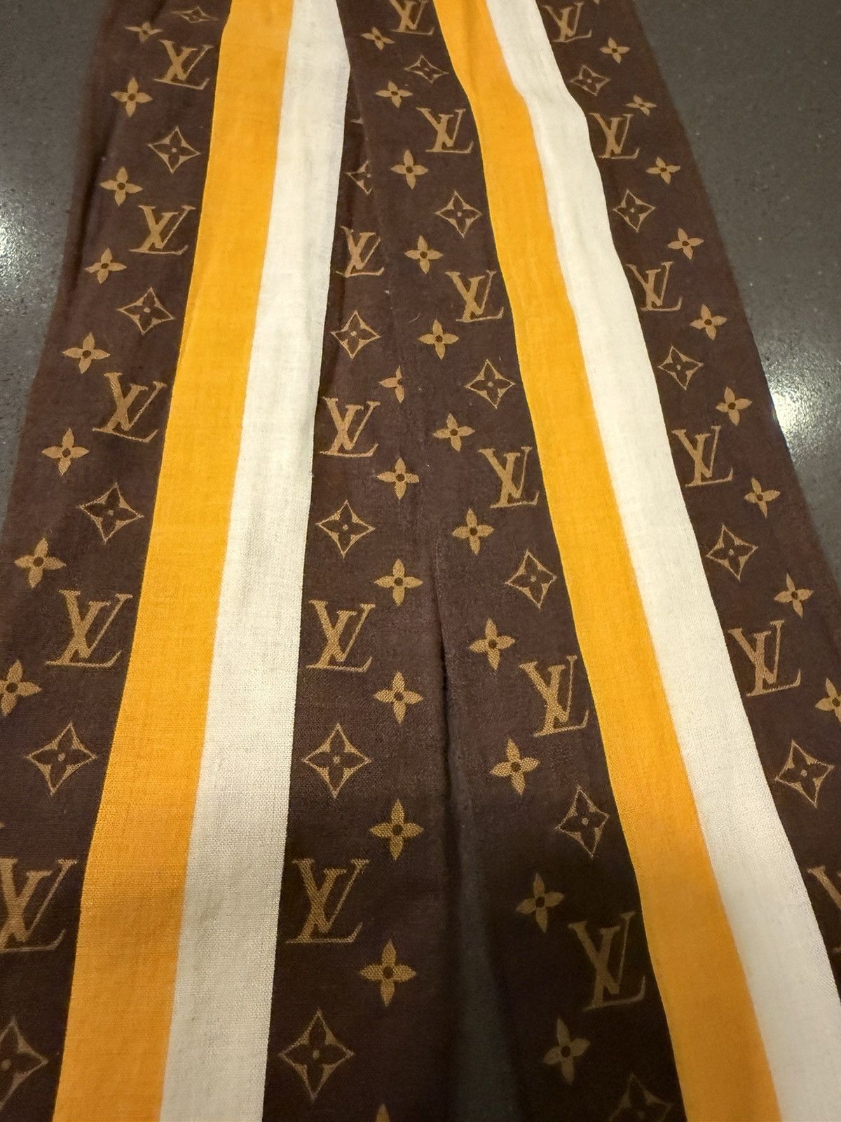 Louis Vuitton LOUIS VUITTON Limited Edition YELLOW GROOM Scarf Bandeau Size ONE SIZE - 3 Thumbnail
