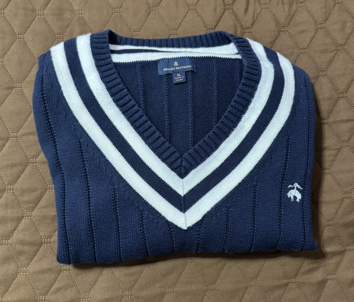 Brooks Brothers Brooks Brothers Navy w/White Stripes, Classic Tennis v-neck Size US XL / EU 56 / 4 - 2 Thumbnail