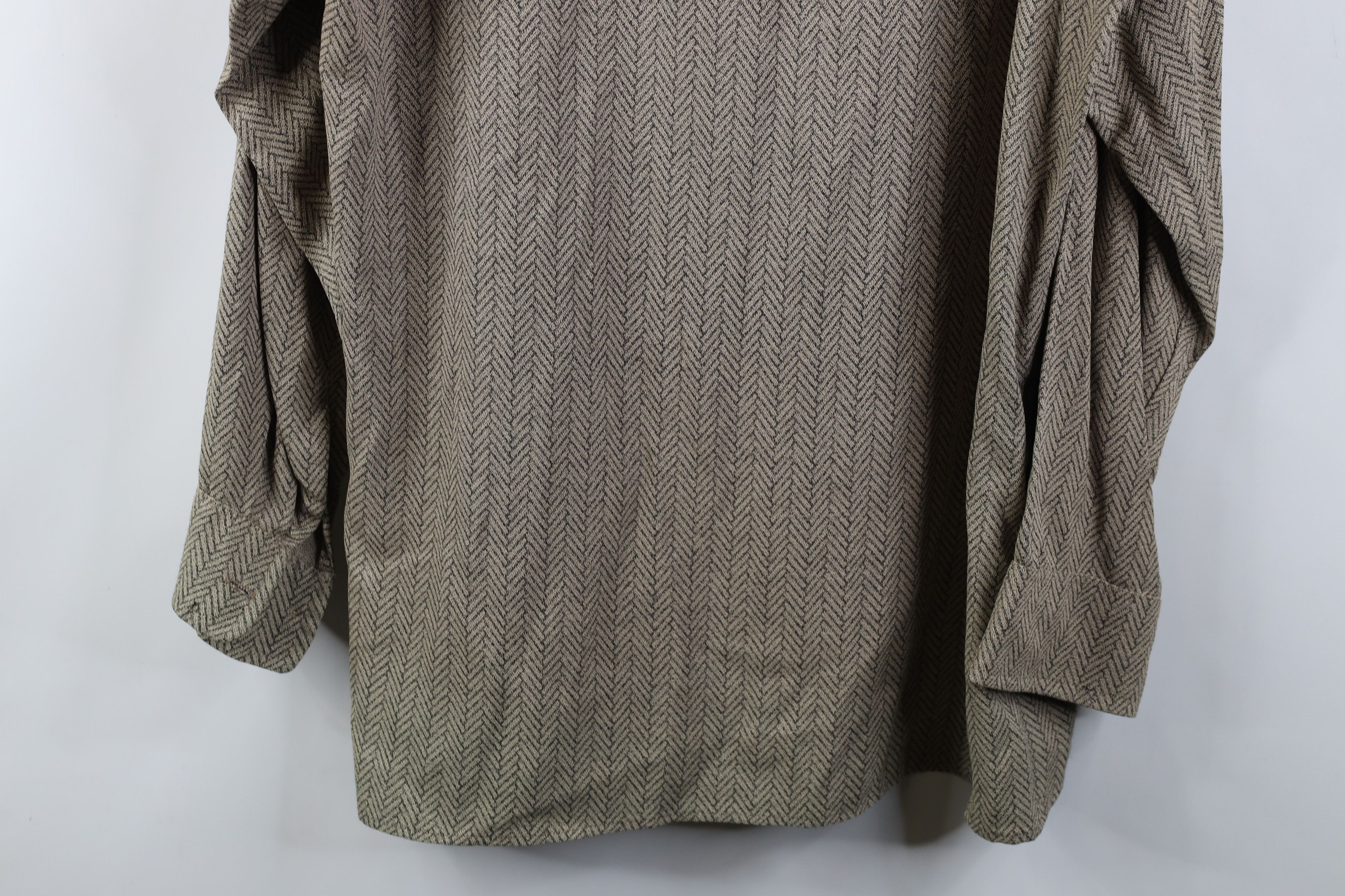 Vintage Vintage 90s Streetwear Herringbone Collared Button Shirt Size US L / EU 52-54 / 3 - 11 Thumbnail