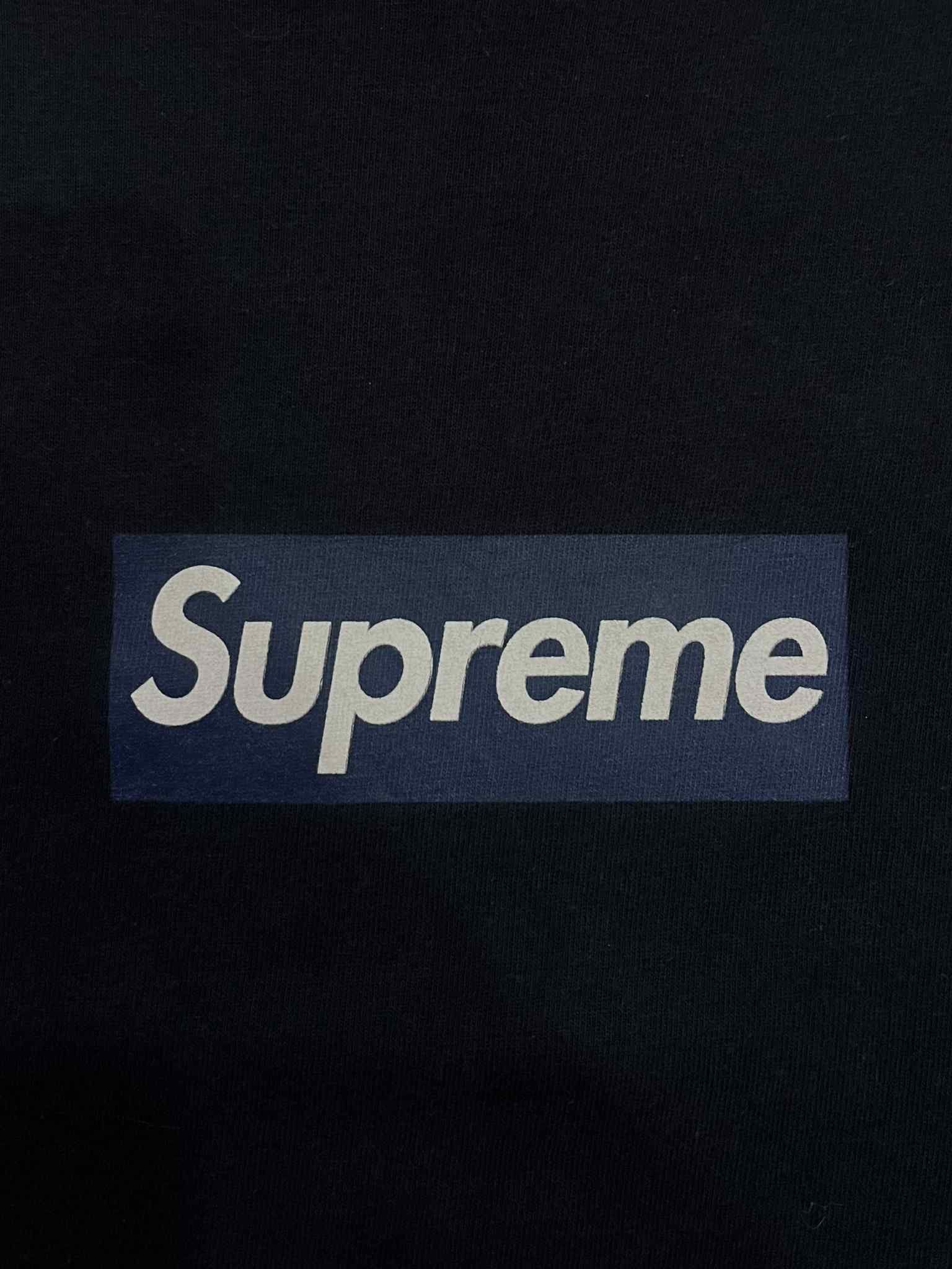 New Era × New York Yankees × Supreme Supreme x New York Yankees Box Logo Tee Navy Colorway SS15 Size US M / EU 48-50 / 2 - 3 Thumbnail