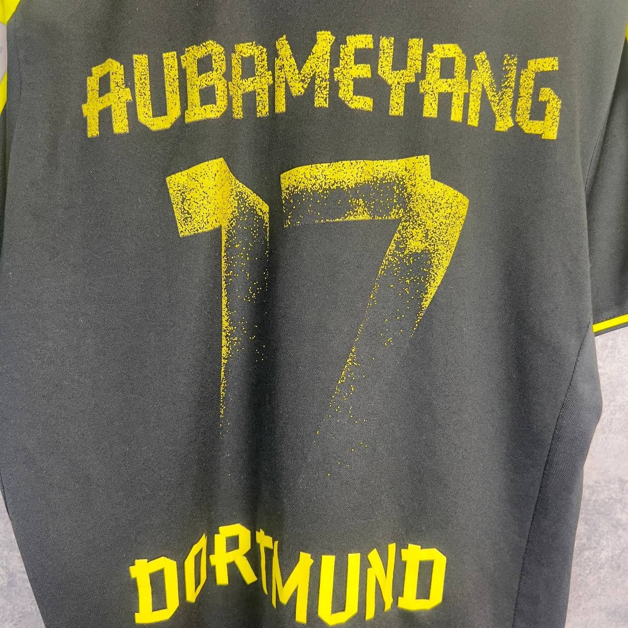 Puma Puma Borussia Dortmund 2014 Away Soccer Jersey Men's Size M` Size US M / EU 48-50 / 2 - 14 Thumbnail