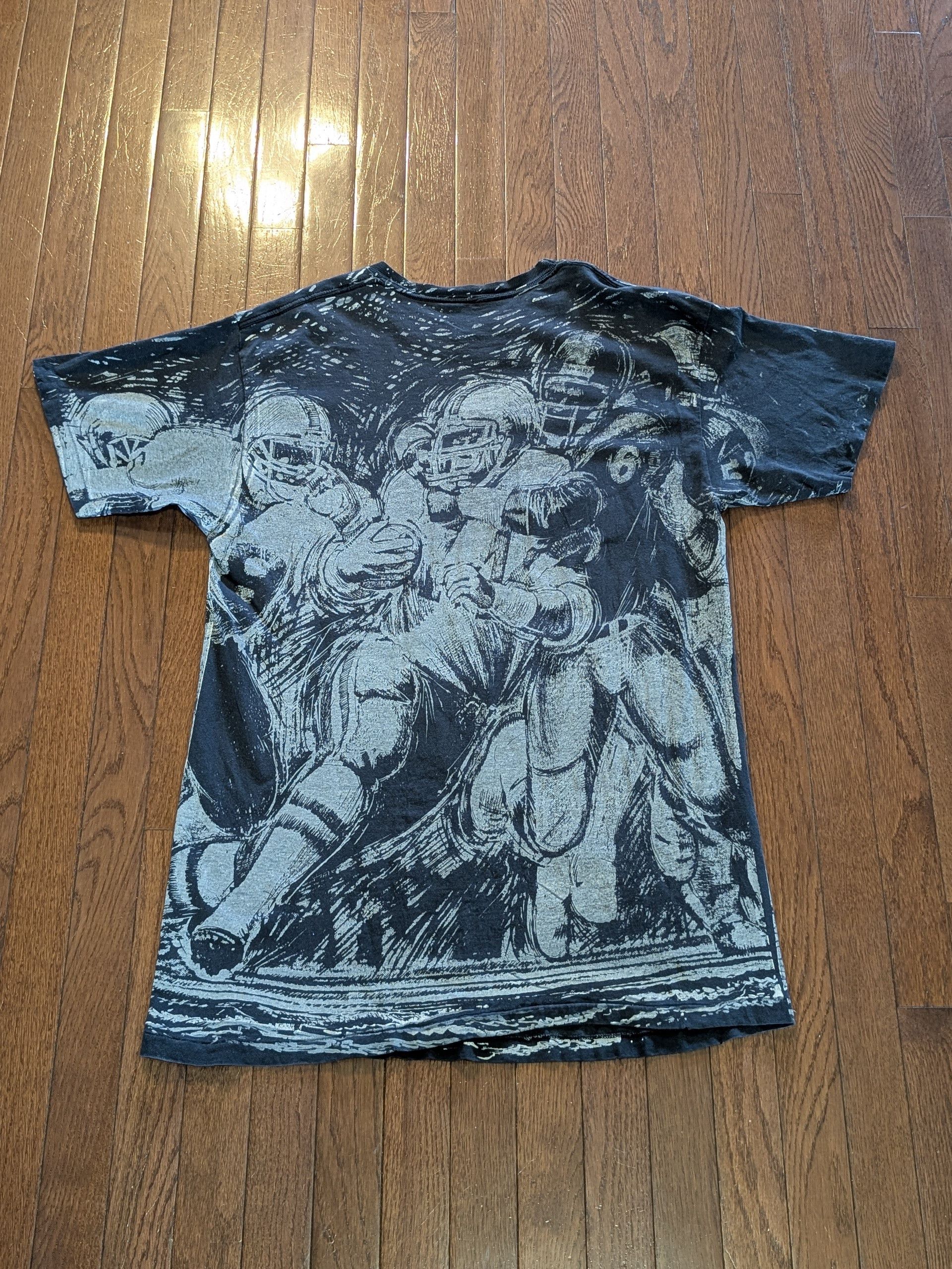 Logo 7 1991 Los Angeles Raiders AOP Single Stitch T-Shirt - Size XL Size US XL / EU 56 / 4 - 2 Thumbnail