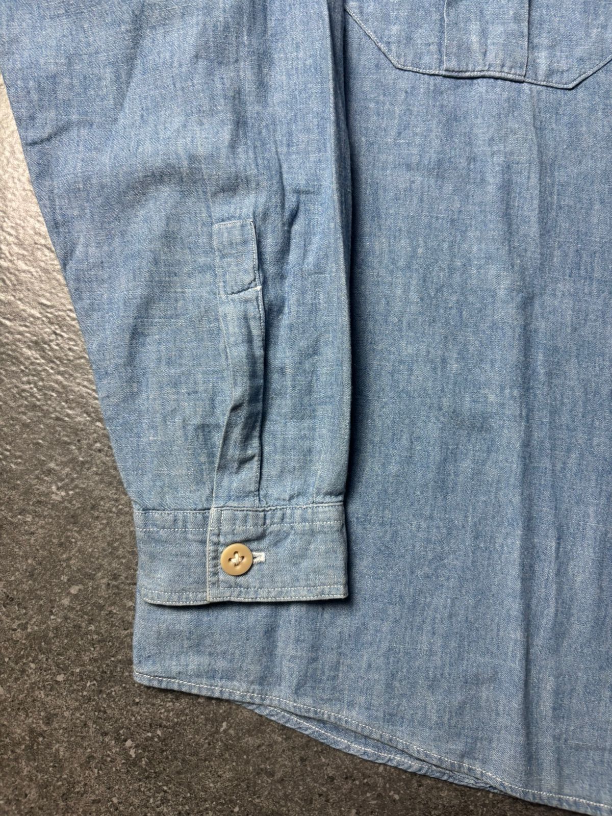 Giorgio Armani 1990s Armani Jeans Giorgio Armani Blue Chambray Shirt Size US L / EU 52-54 / 3 - 5 Thumbnail