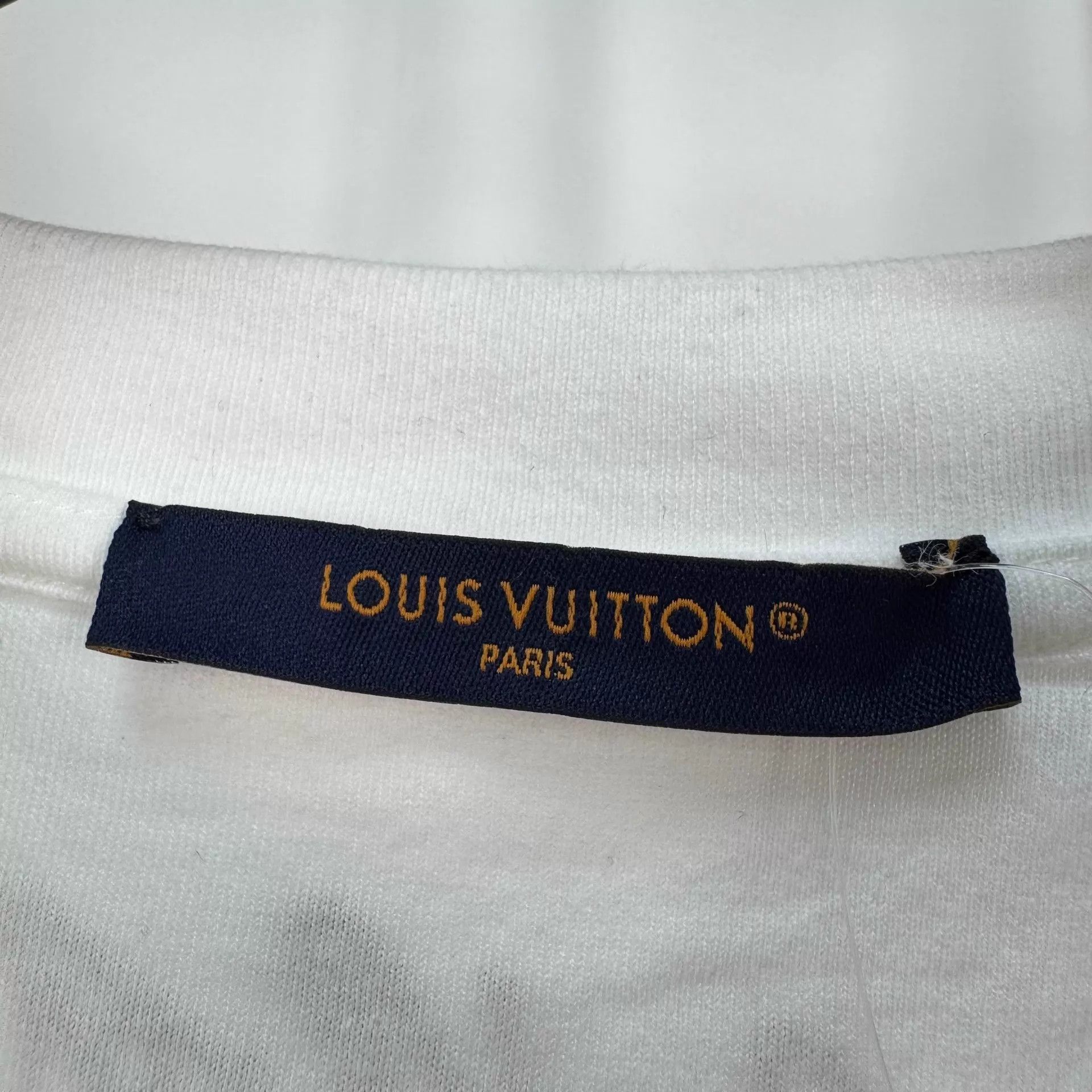 Louis Vuitton LV 25SS Badge Embroidered Tee M 99 New KL11264 8700 Size US M / EU 48-50 / 2 - 5 Thumbnail