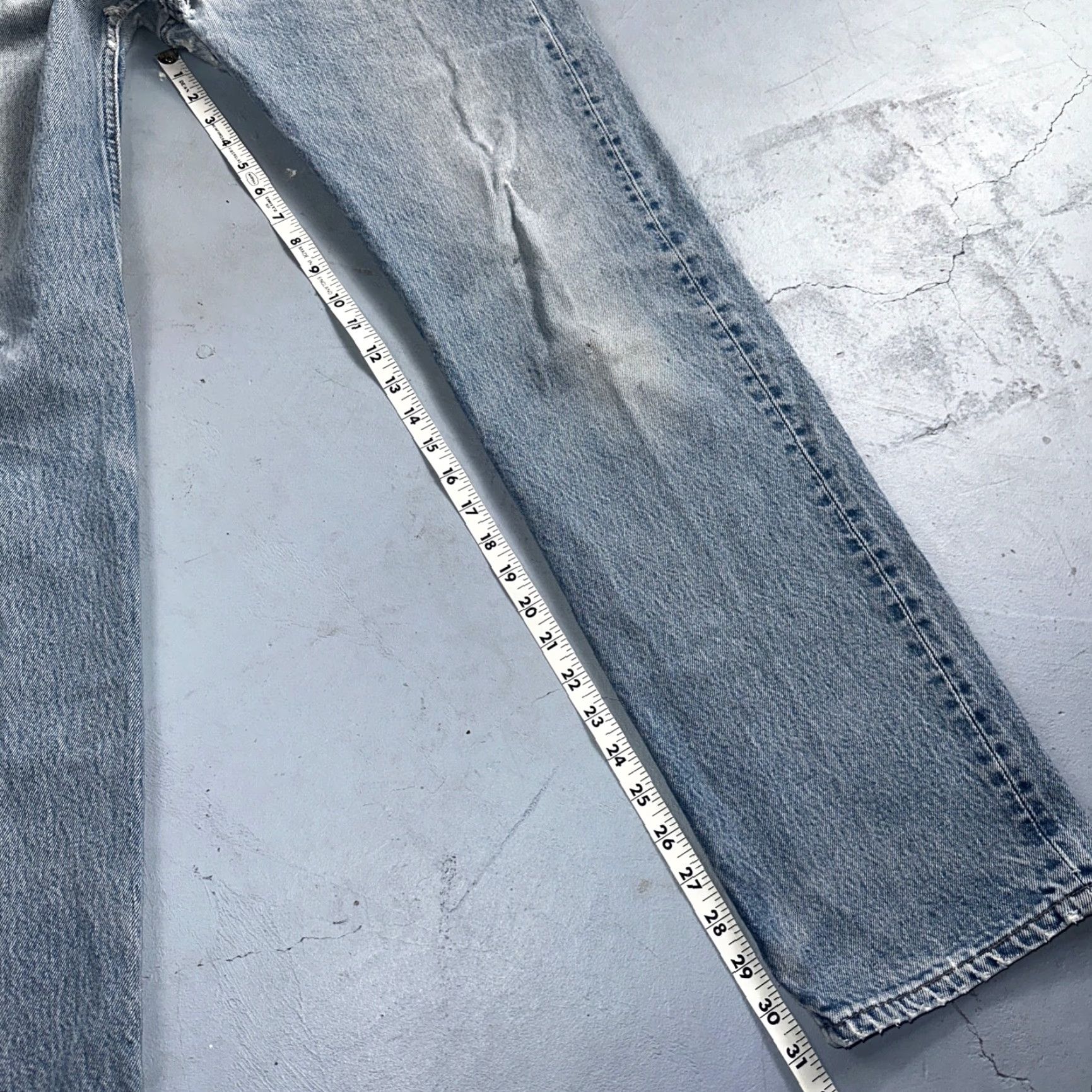 Levi's VINTAGE Levi's 501 Straight Leg Jeans 34x36 Light Wash 90s Mens Size US 34 / EU 50 - 6 Thumbnail