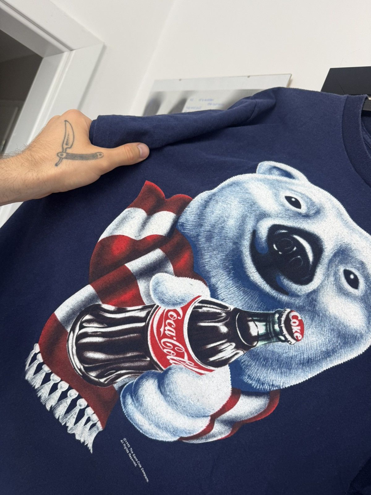 Vintage Vintage 90s Coca Cola Tee Bear Drink Print Official License Size US L / EU 52-54 / 3 - 2 Thumbnail