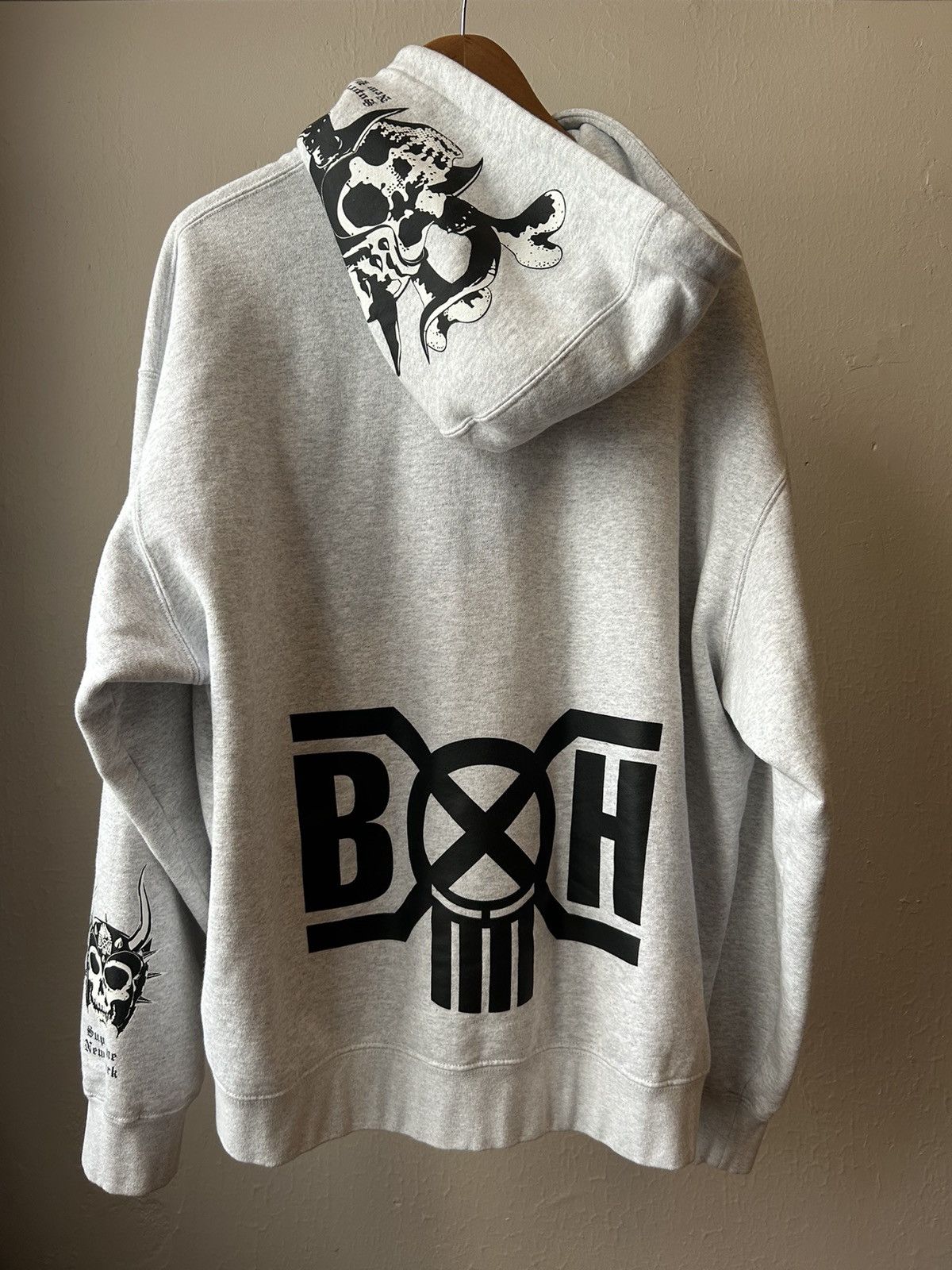 【本物保証 /関税・送料無料】Supreme Bounty Hunter Sweater Supreme Bounty Hunter Sweater (FW23) - $168