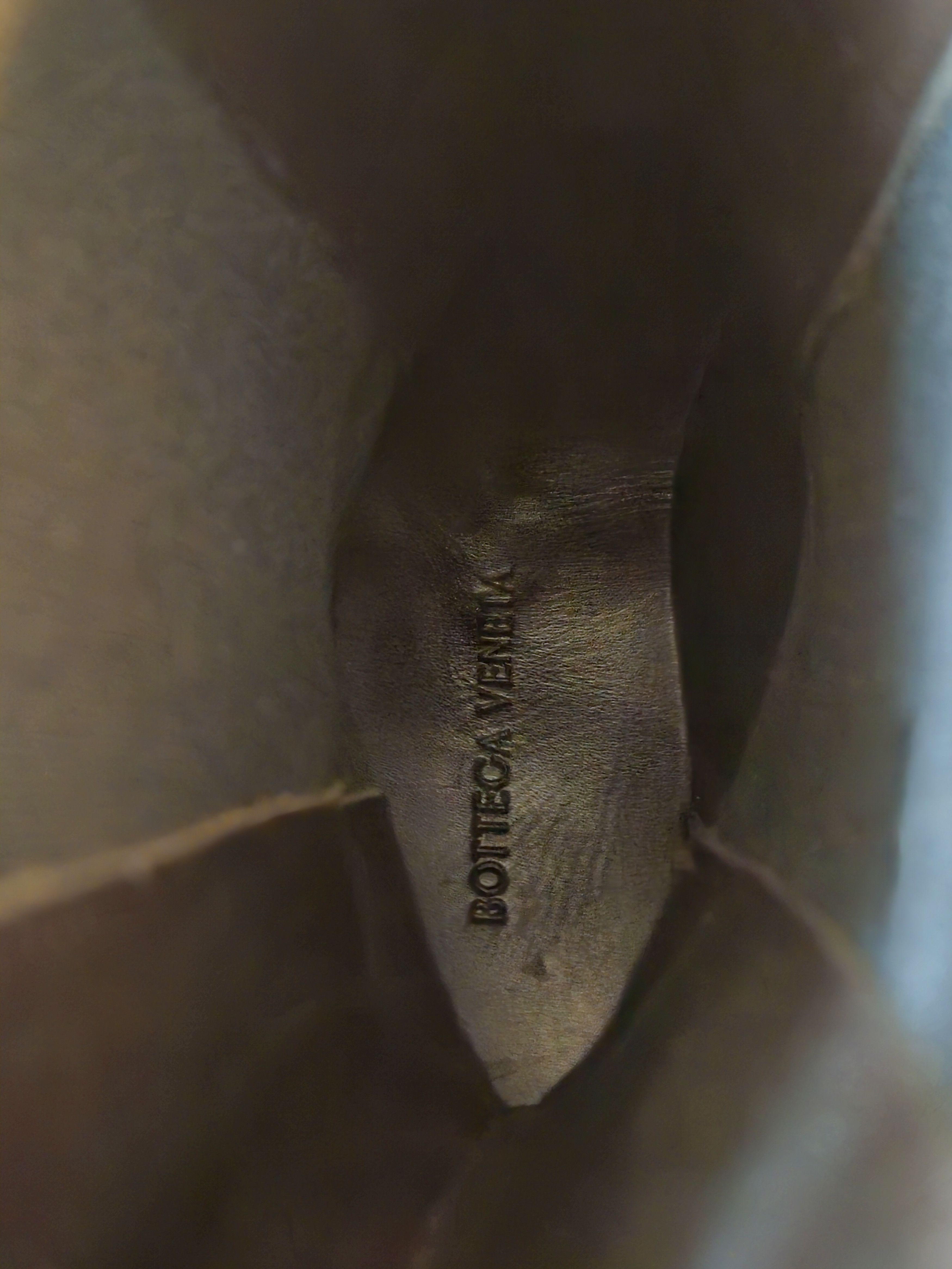 Bottega Veneta Bottega Veneta Women's Tire Size 9.5 Leather Chelsea Boots Size US 9.5 / IT 39.5 - 9 Thumbnail