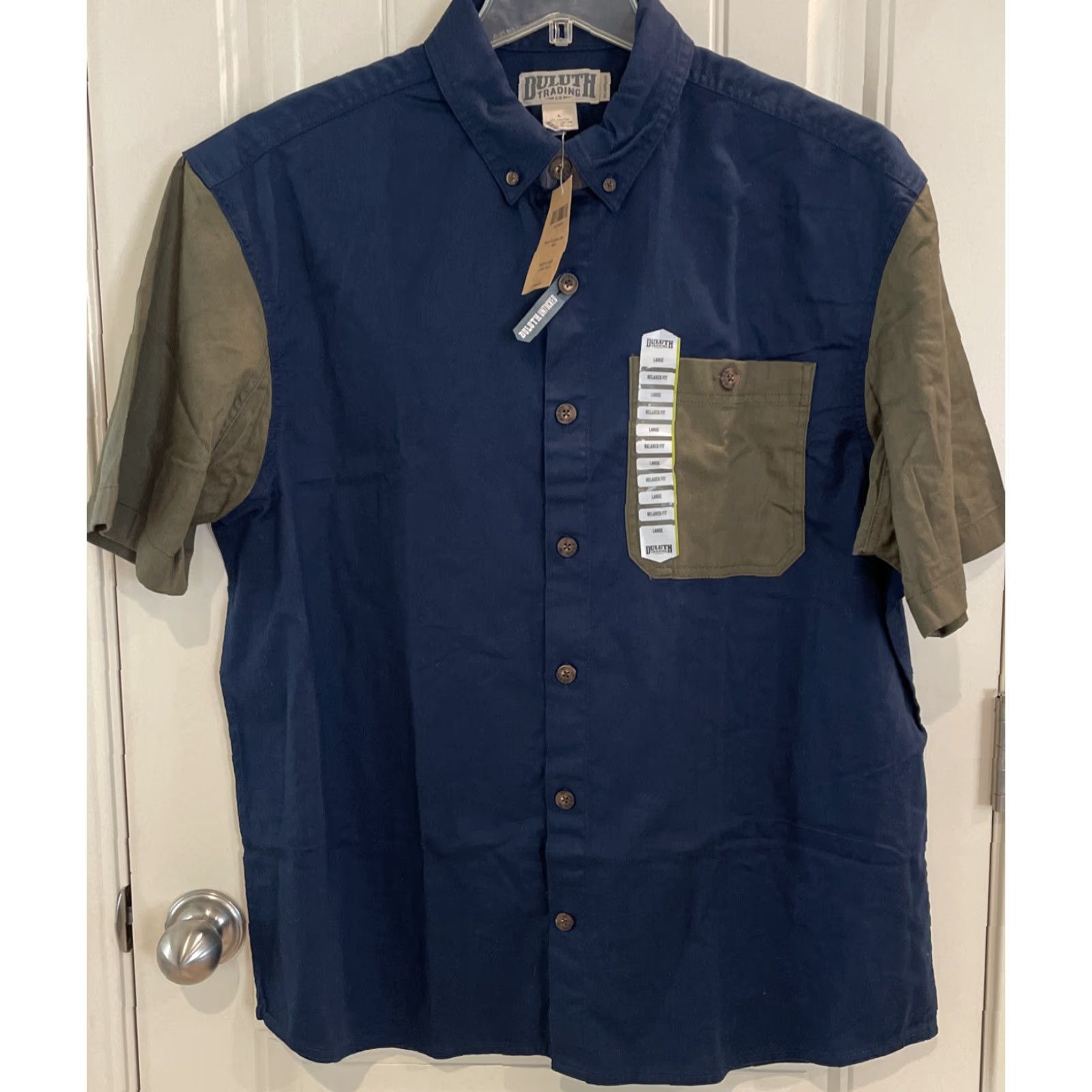 CO Duluth Trading Co Work Shirt Mens L Short Sleeve Button-Up Colorblock Blue Green Casual Logo on Back Size US L / EU 52-54 / 3 - 4 Thumbnail