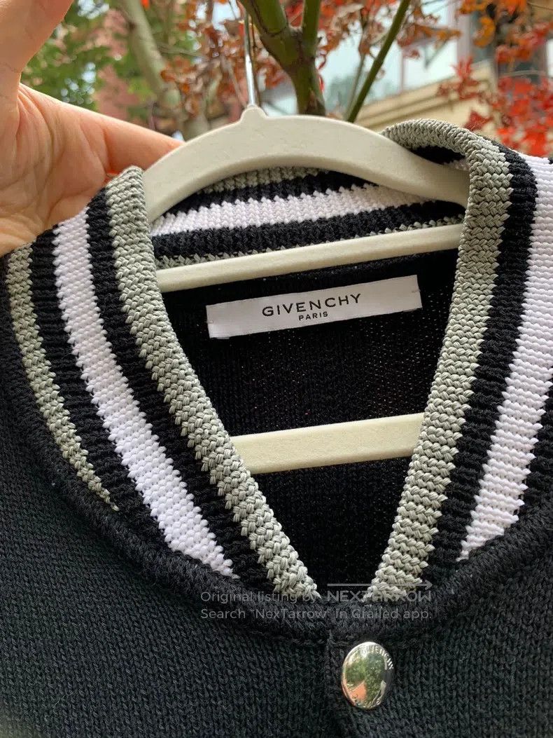 Givenchy Givenchy Number 17 Baseball Jersey, Knit Woolen Coat Size US S / EU 44-46 / 1 - 5 Thumbnail